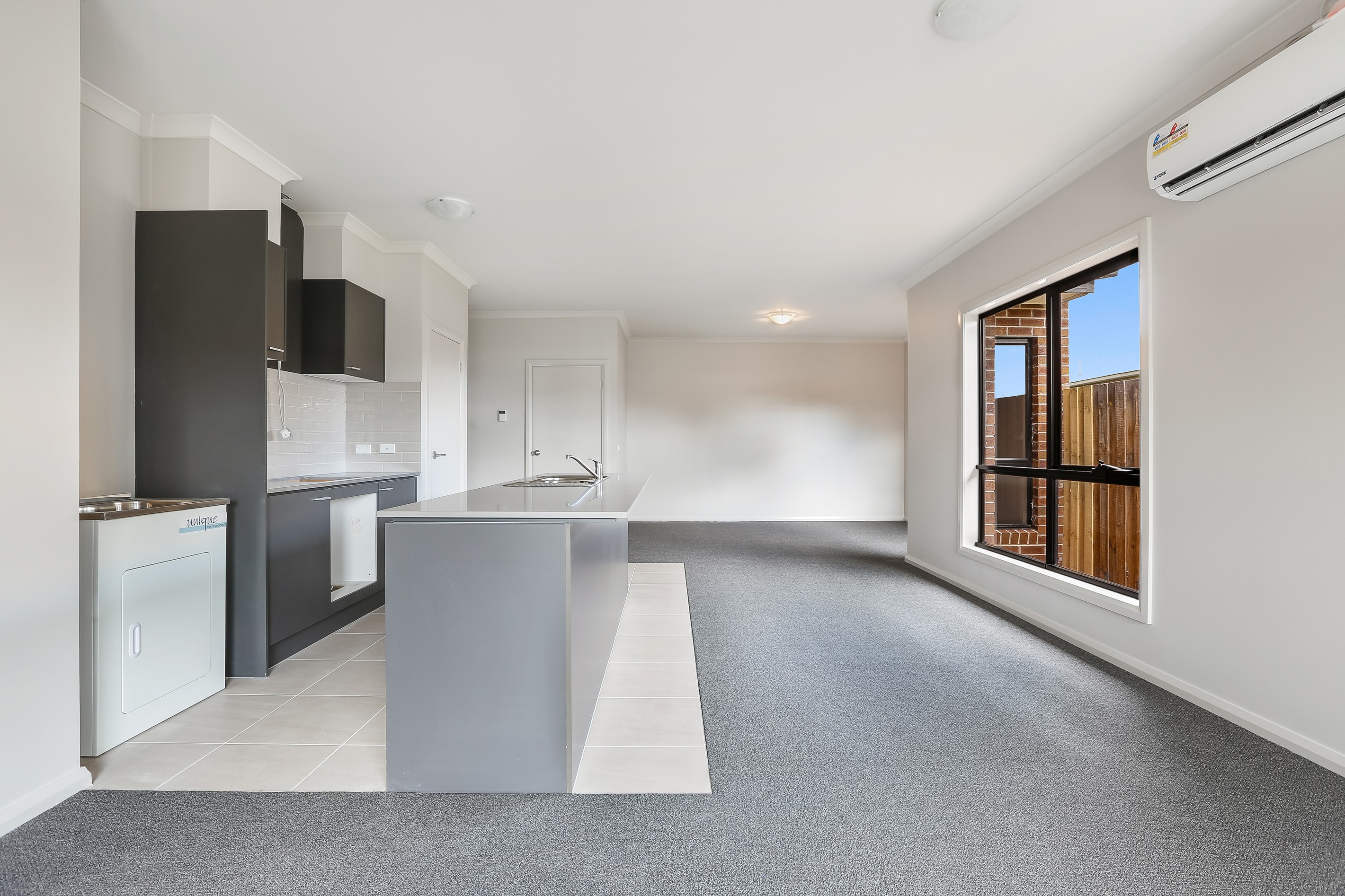 2/5 Dixie Court, Meadow Heights, VIC 3048