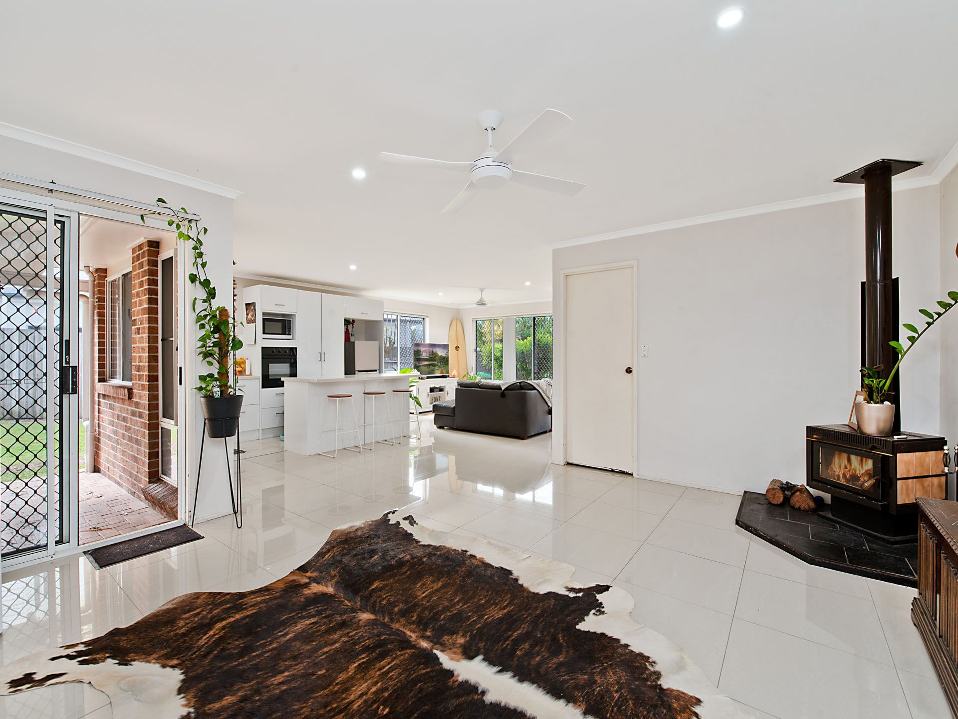 234 Oceanic Drive — photo 3 of 12
