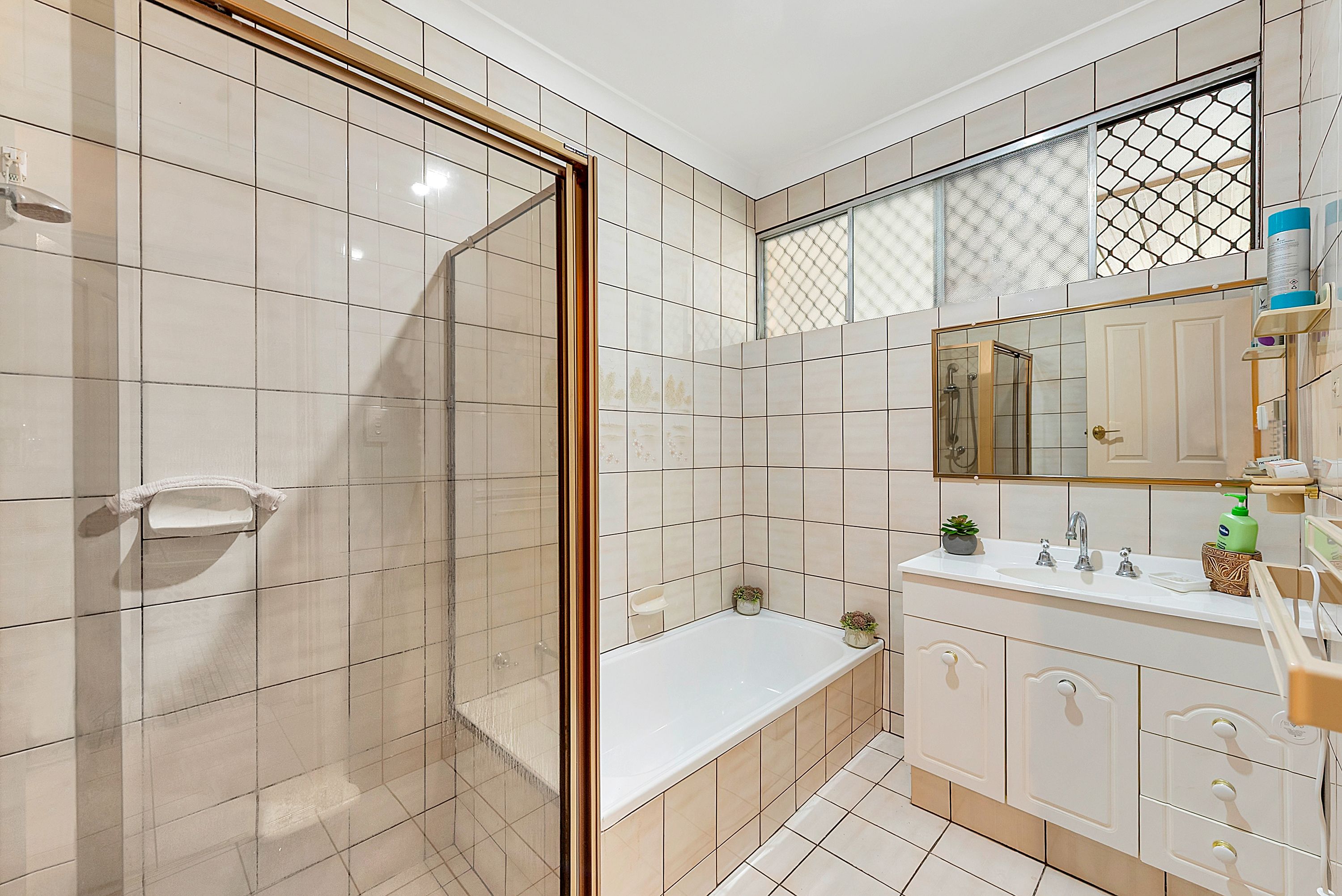 18 Malcolm Street — photo 8 of 10