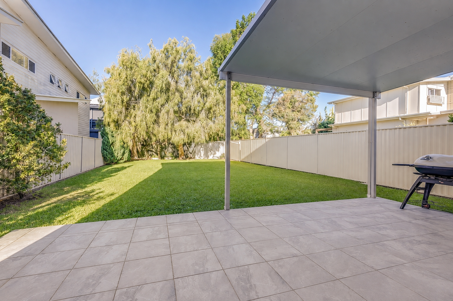 336 Scarborough Road — photo 5 of 18