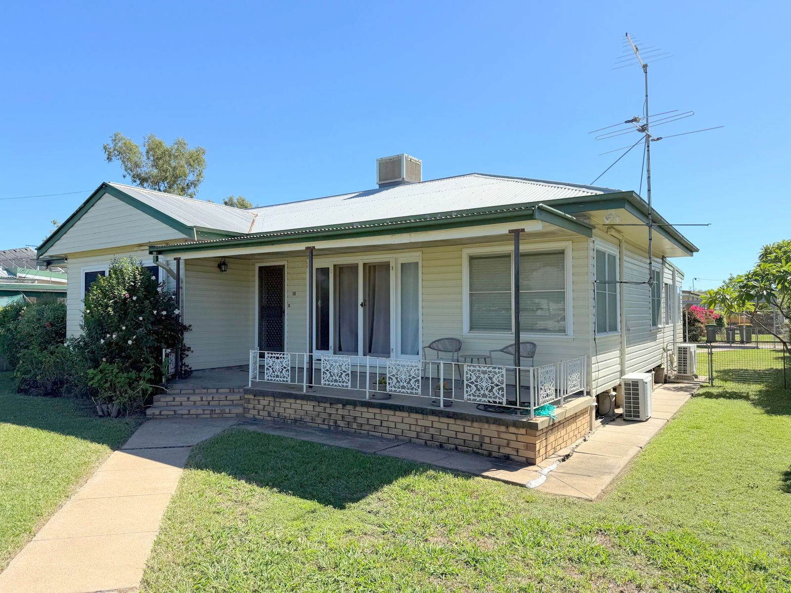 11 Thompsons Avenue, Moree, NSW 2400