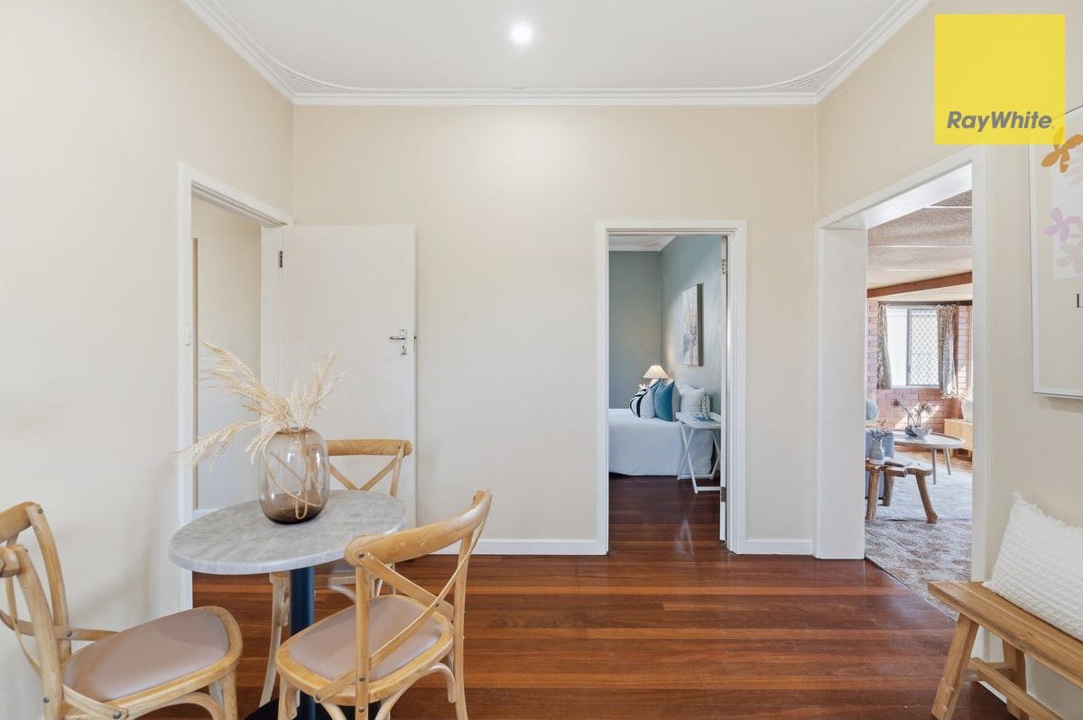 1/102 Hardy Road — photo 4 of 12