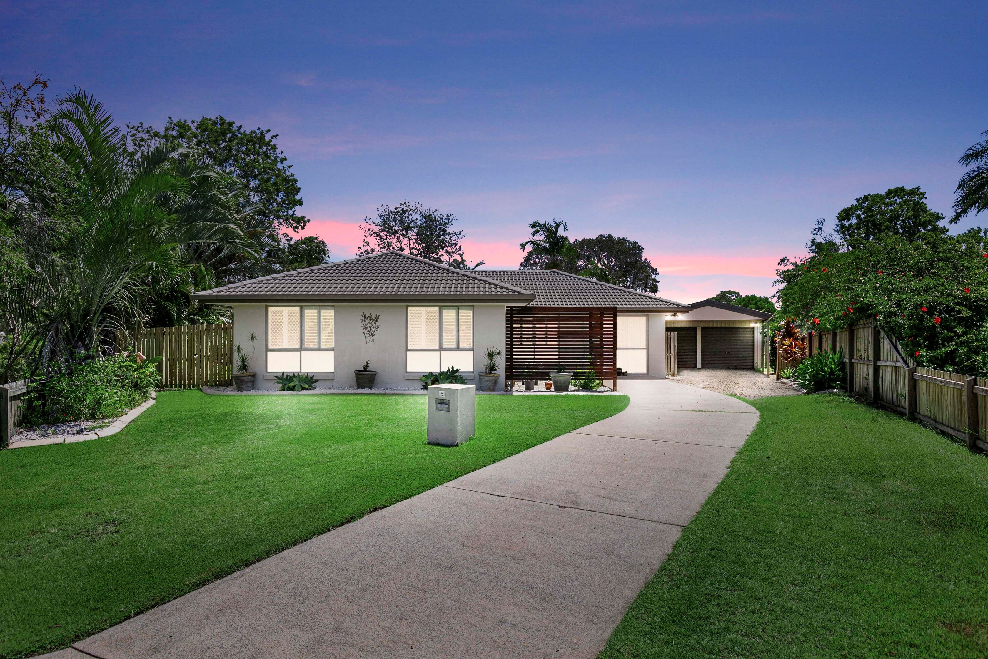 5 Casuarina Court, Scarness, QLD 4655