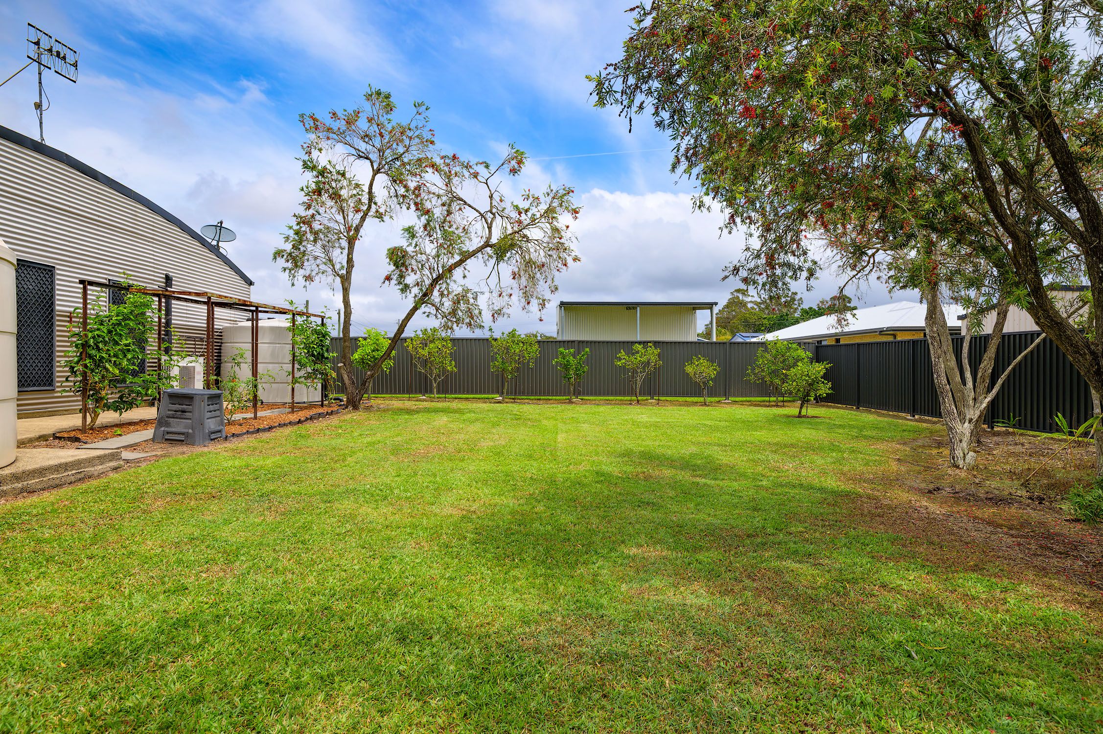 21 Canberra Avenue — photo 19 of 19