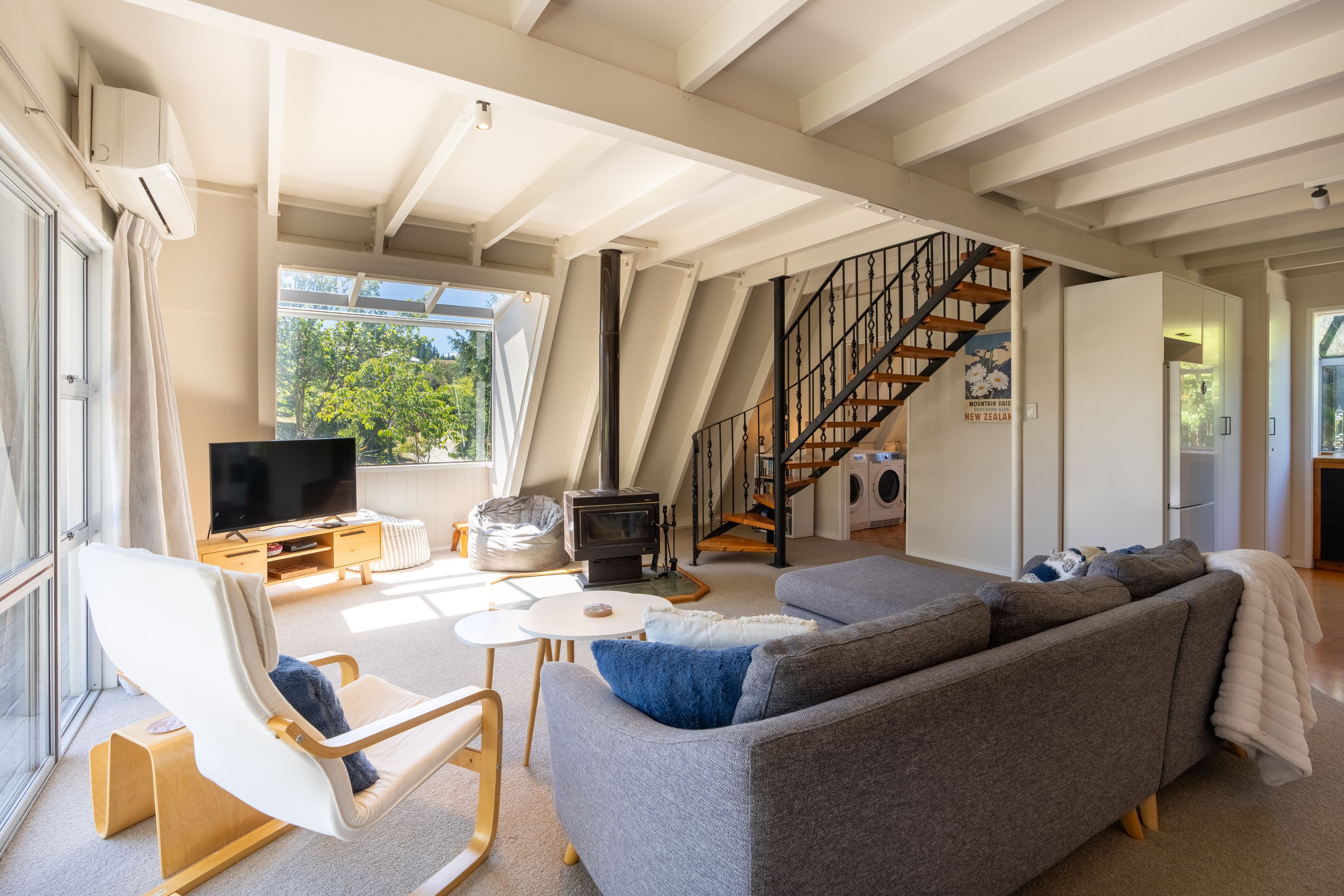 17 Hunter Crescent, Wanaka, Queenstown Lakes District 9305 Sold House