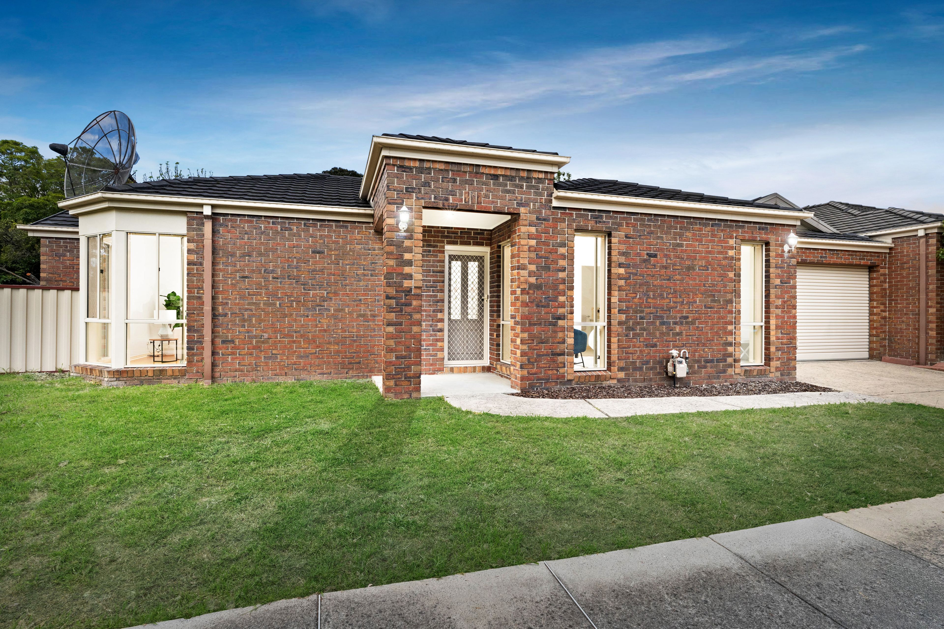12 Rickards Avenue , Knoxfield VIC 3180