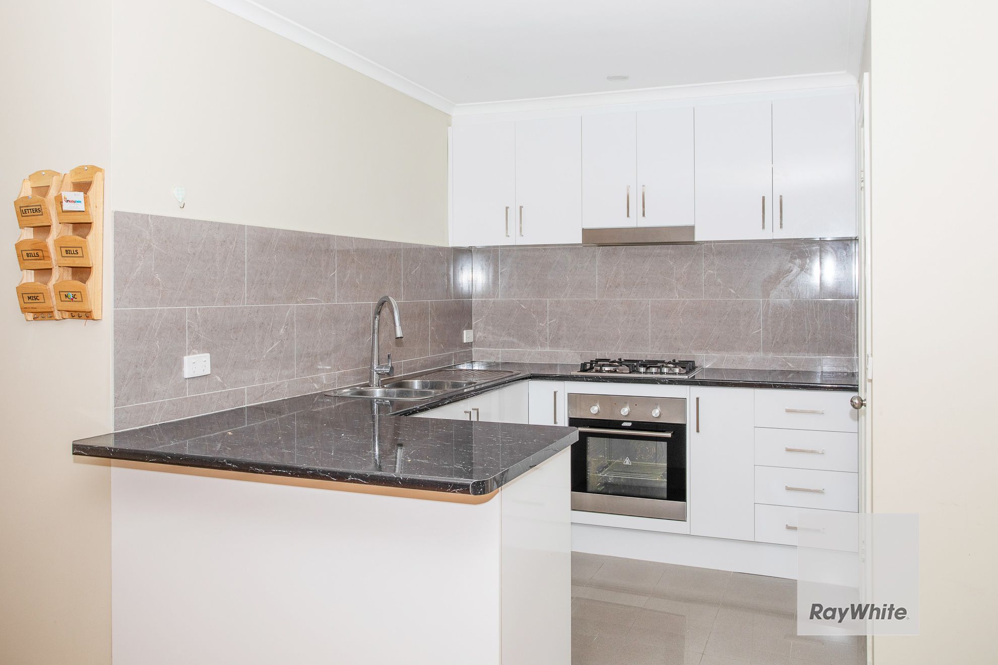 10 Lacebark Road, Delahey, VIC 3037 - House for Rent - Ray White ...