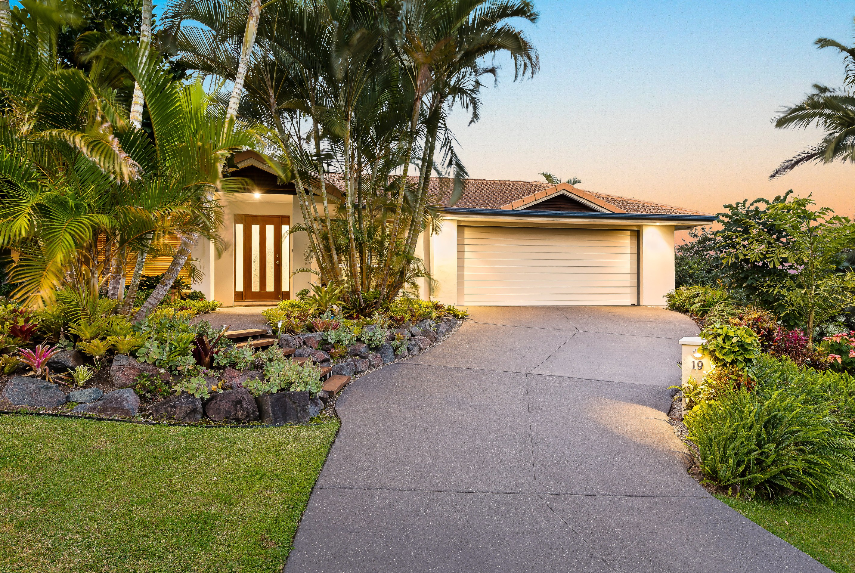 19 Barnes Drive, Buderim, QLD 4556