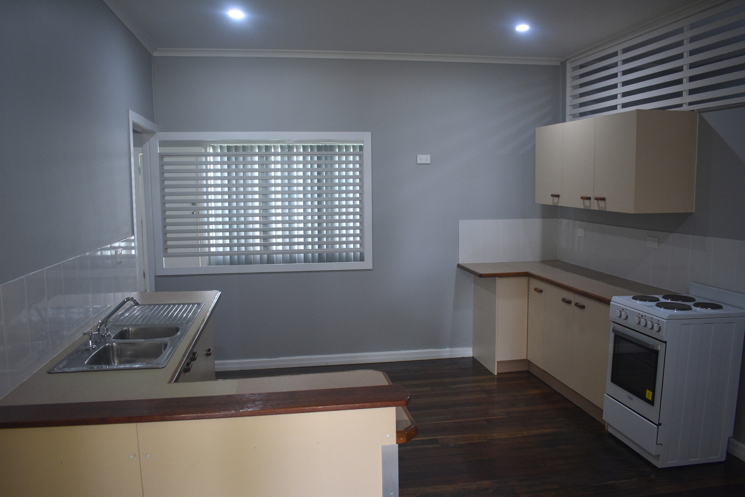 27 Coronation Drive, Blackall, QLD 4472