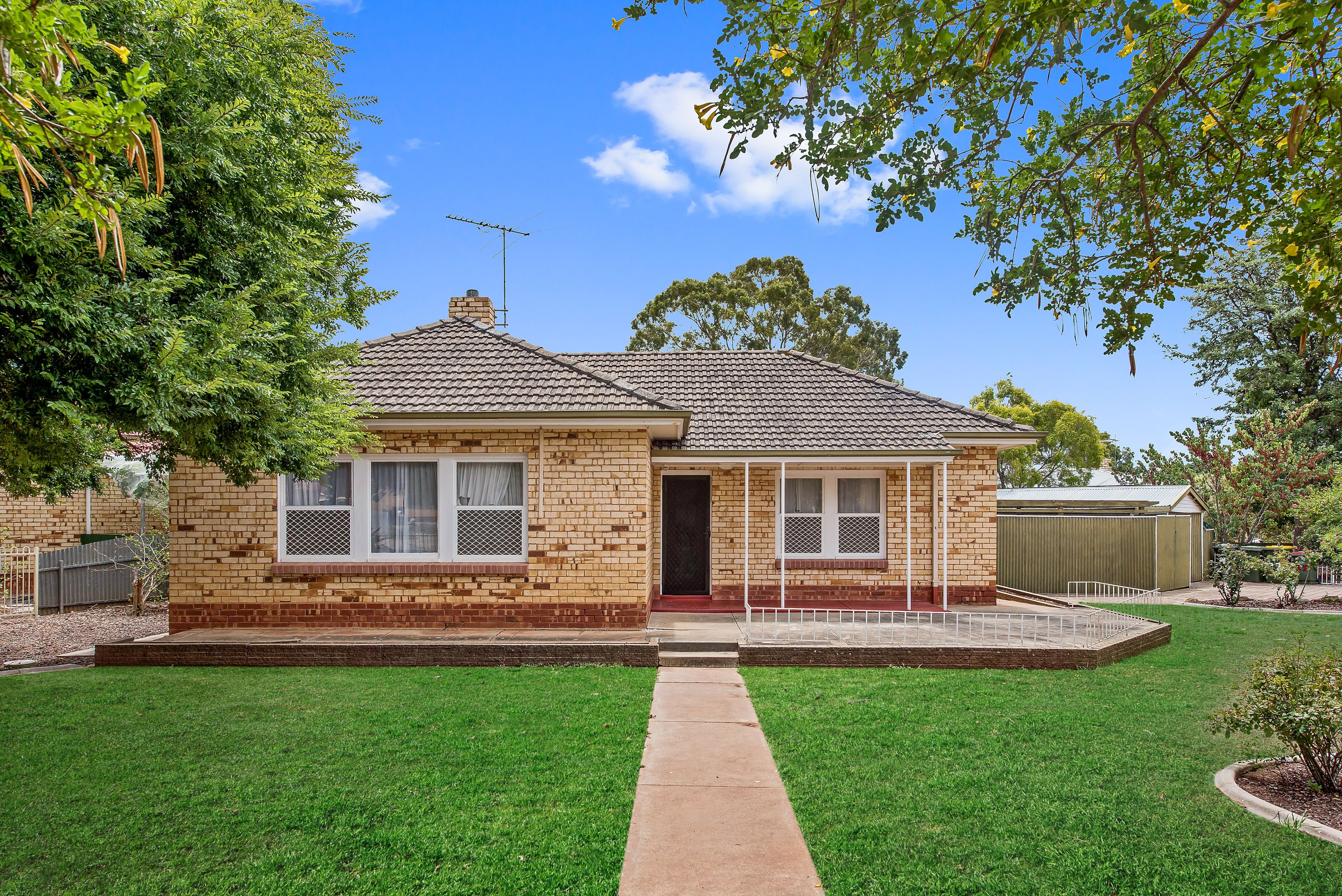 27 Rollison Road, Elizabeth Vale, SA 5112