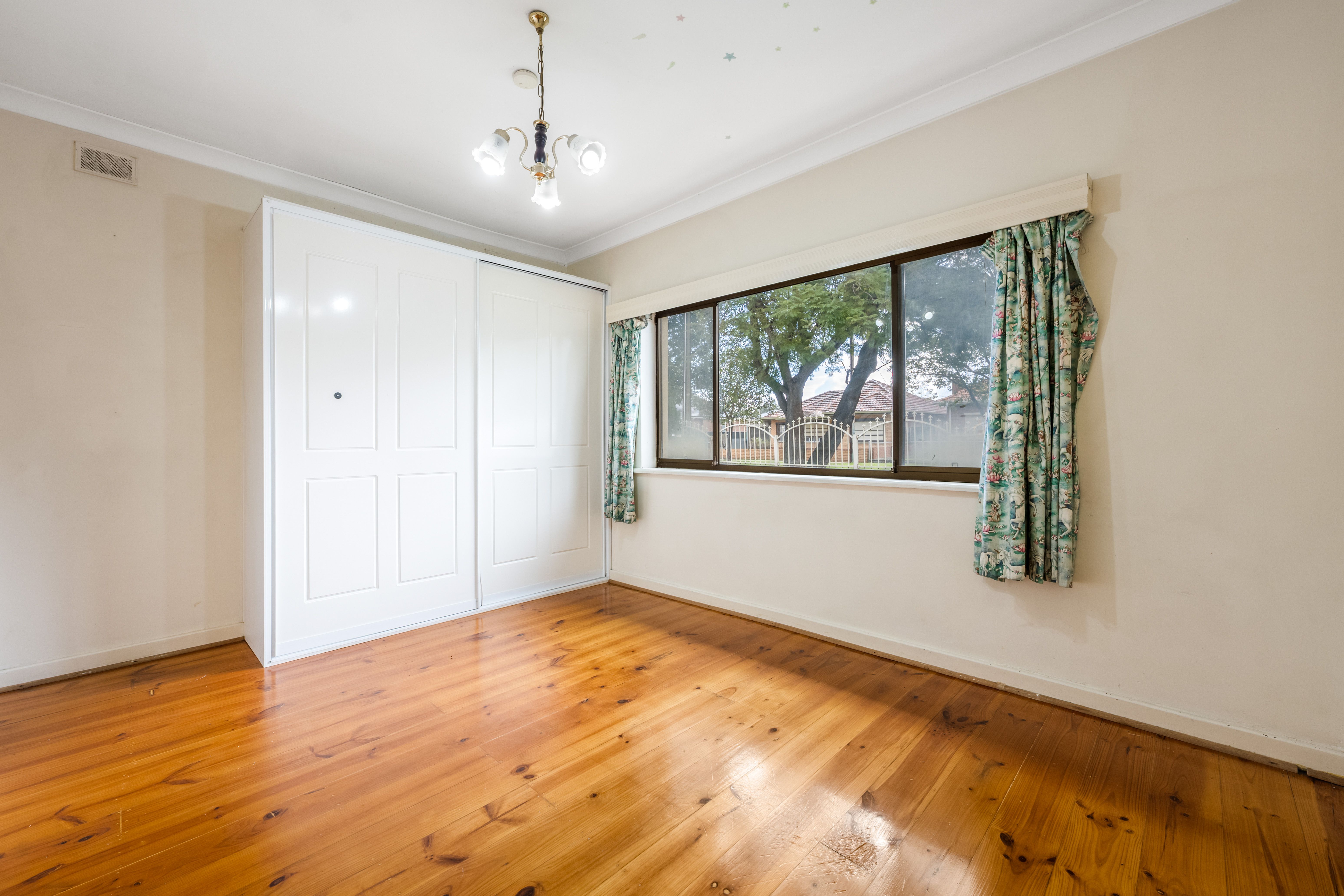 11 Packard Avenue — photo 9 of 19