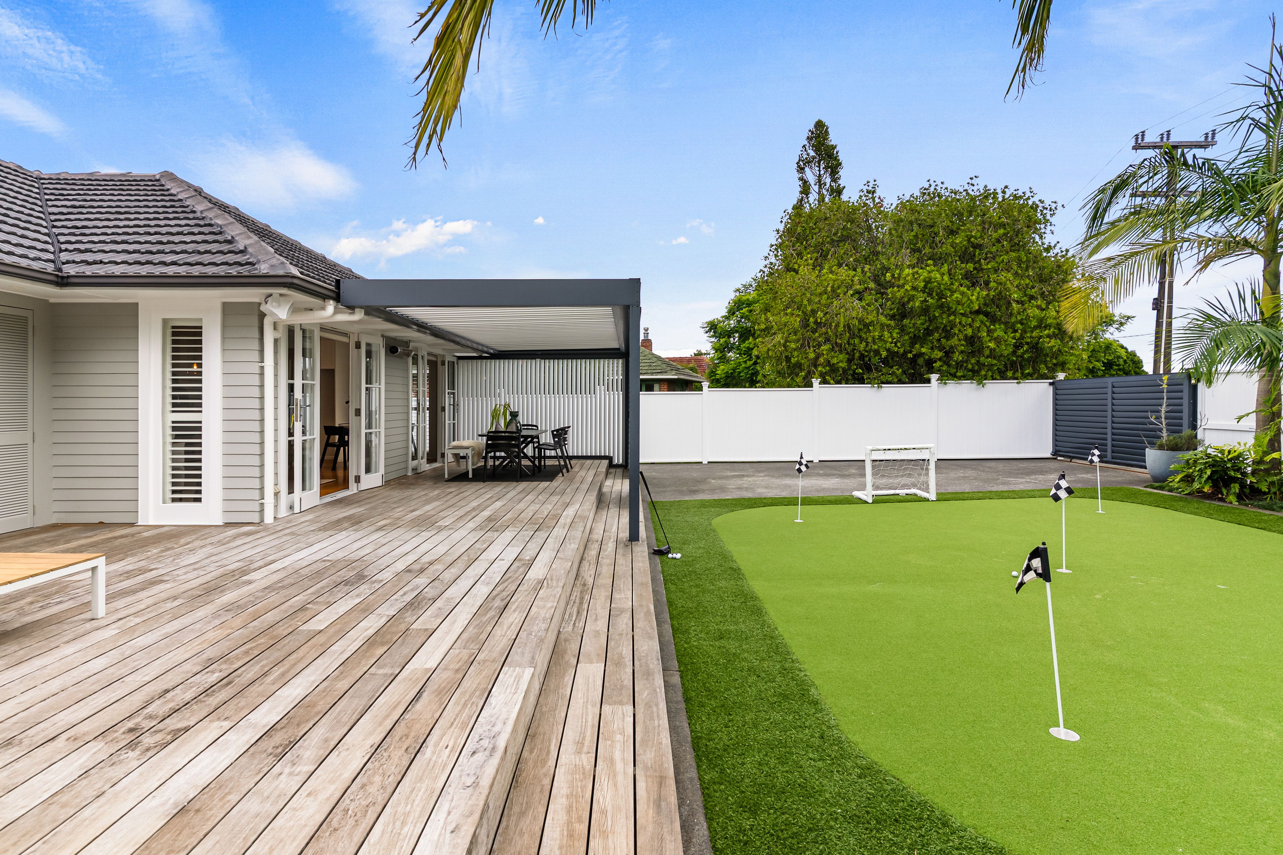 76 Neil Avenue, Te Atatu Peninsula, Waitakere City