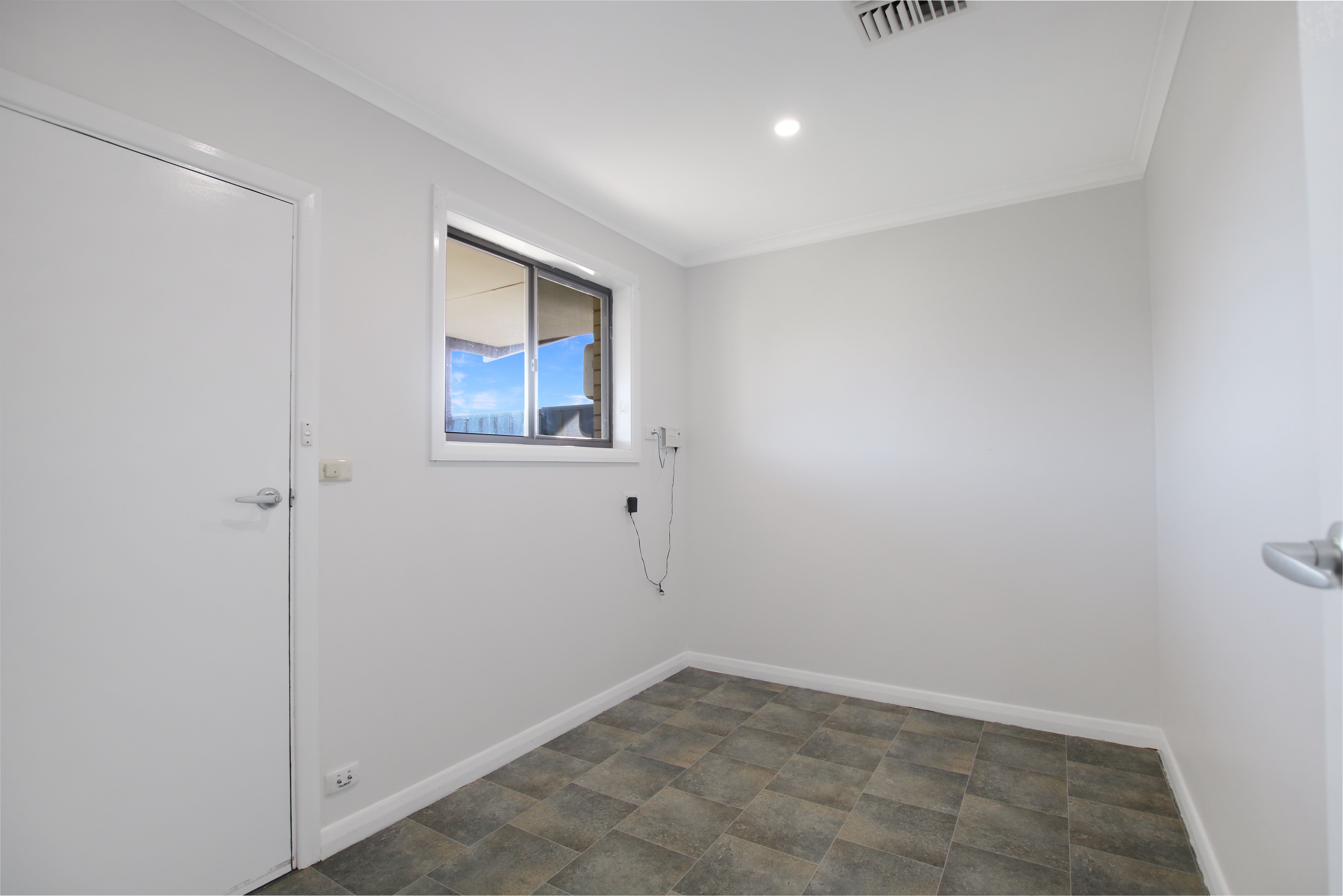 33 Krieg Road — photo 13 of 25