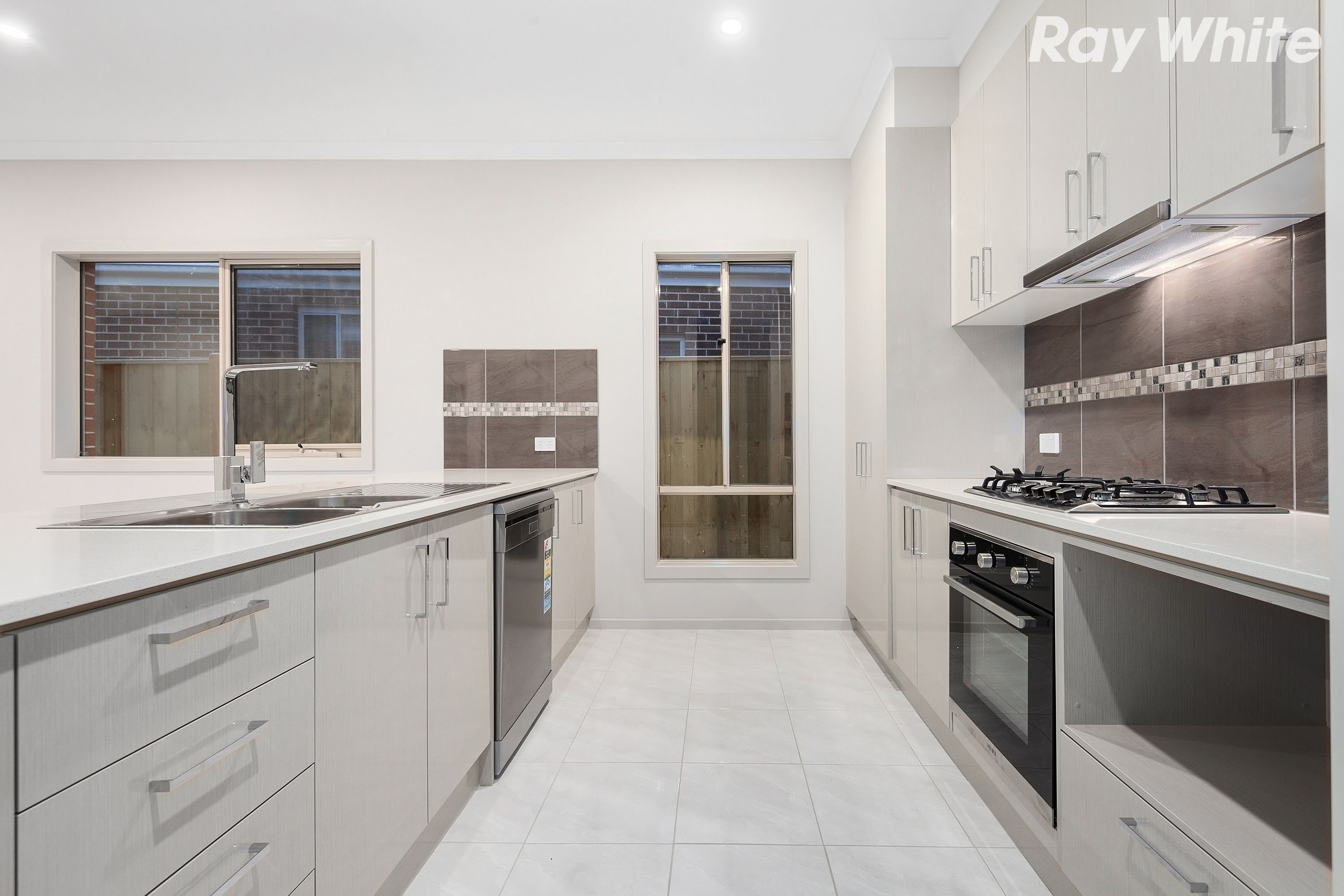 40 Tolkien Boulevard, Officer, VIC 3809