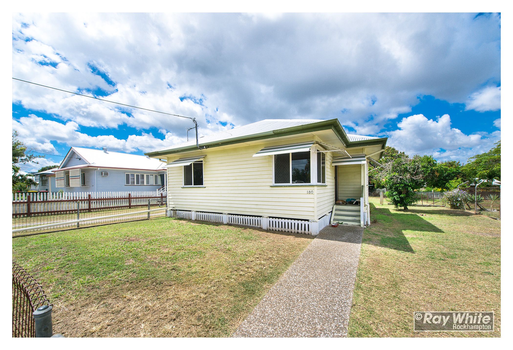 180 Baker Street, Koongal, QLD 4701
