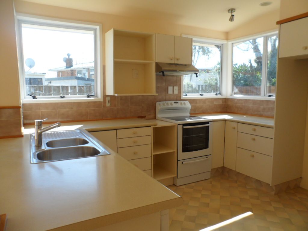 27 Whitford Road, Howick, Manukau City