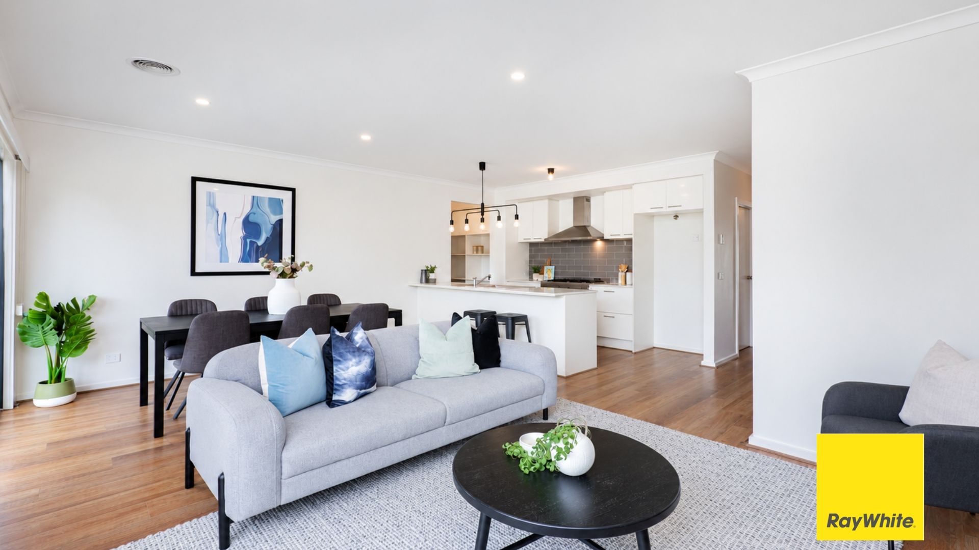 29 Kohli Crescent — photo 3 of 23