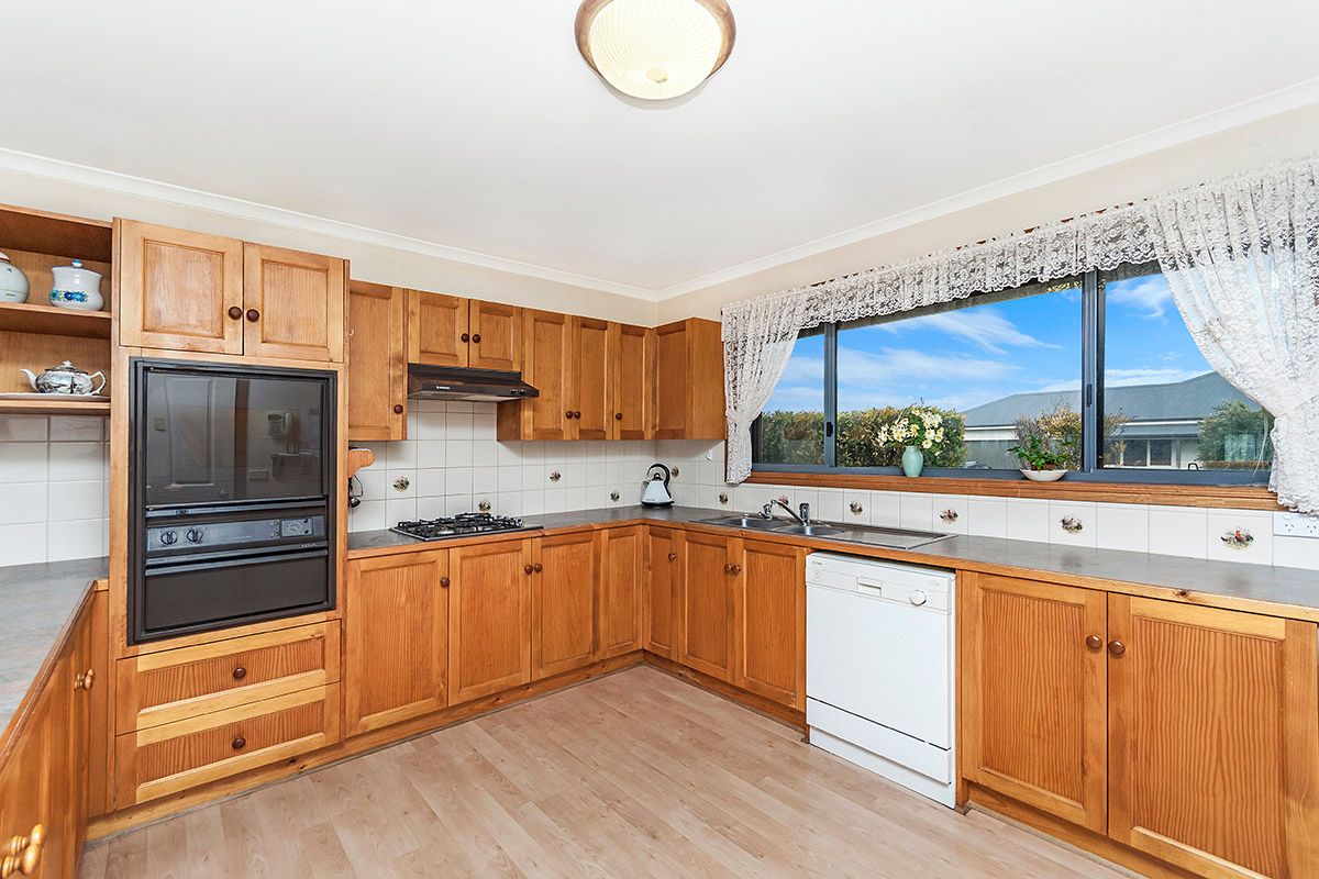 13 Uebergang Street, Port Fairy, VIC 3284