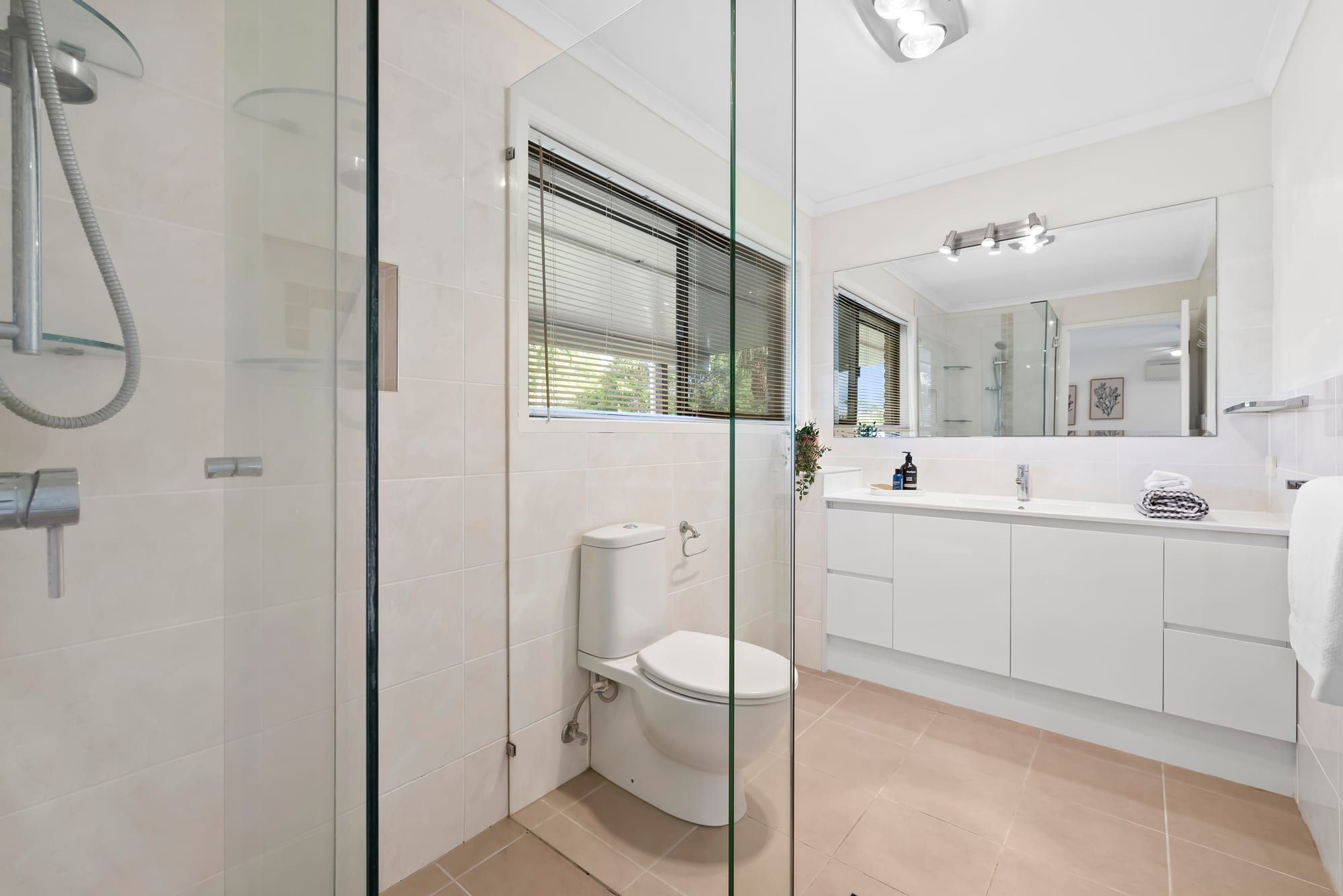 1 - 3 Yanum Place — photo 10 of 23