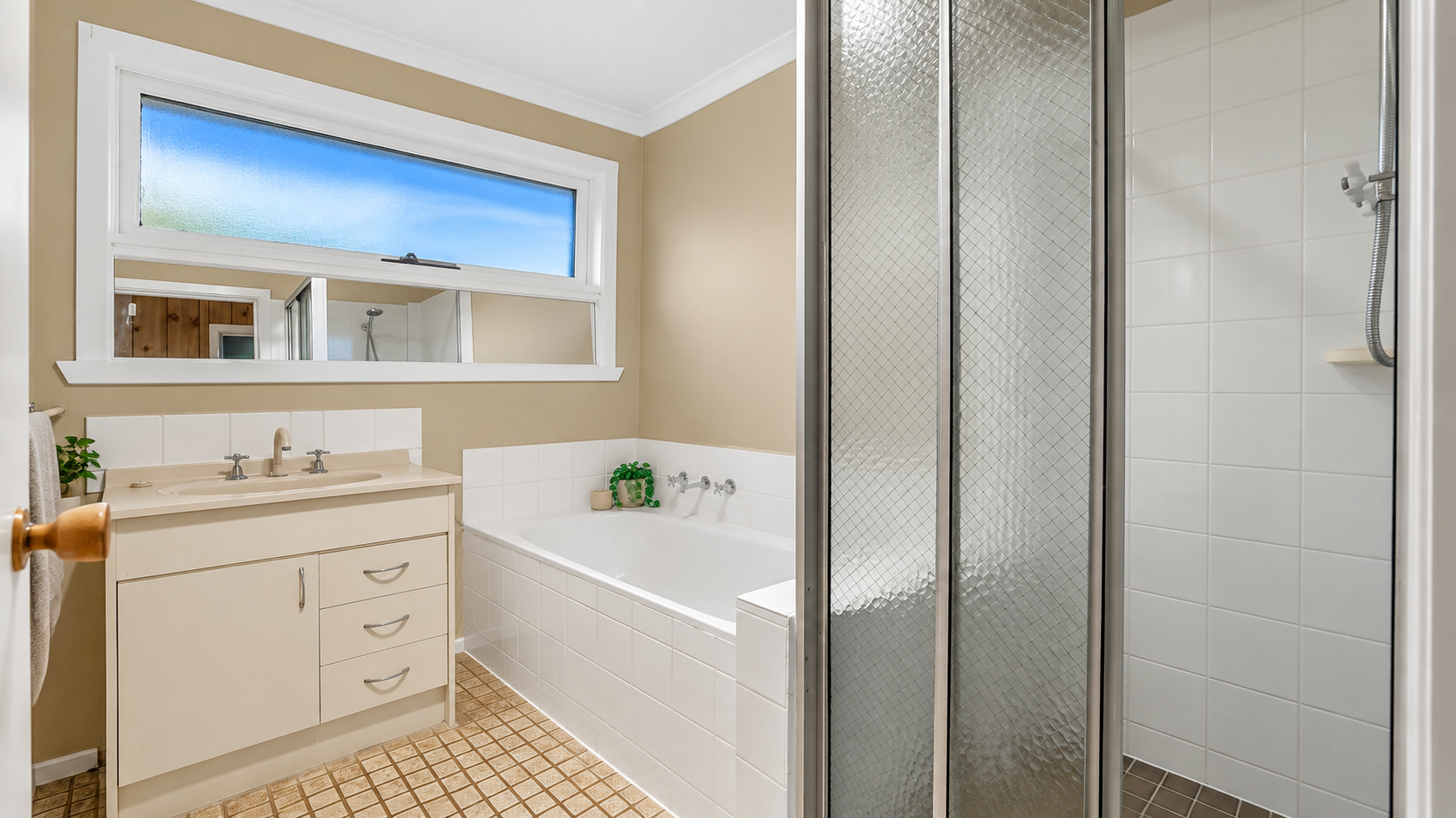 21 Stewart Crescent — photo 6 of 8