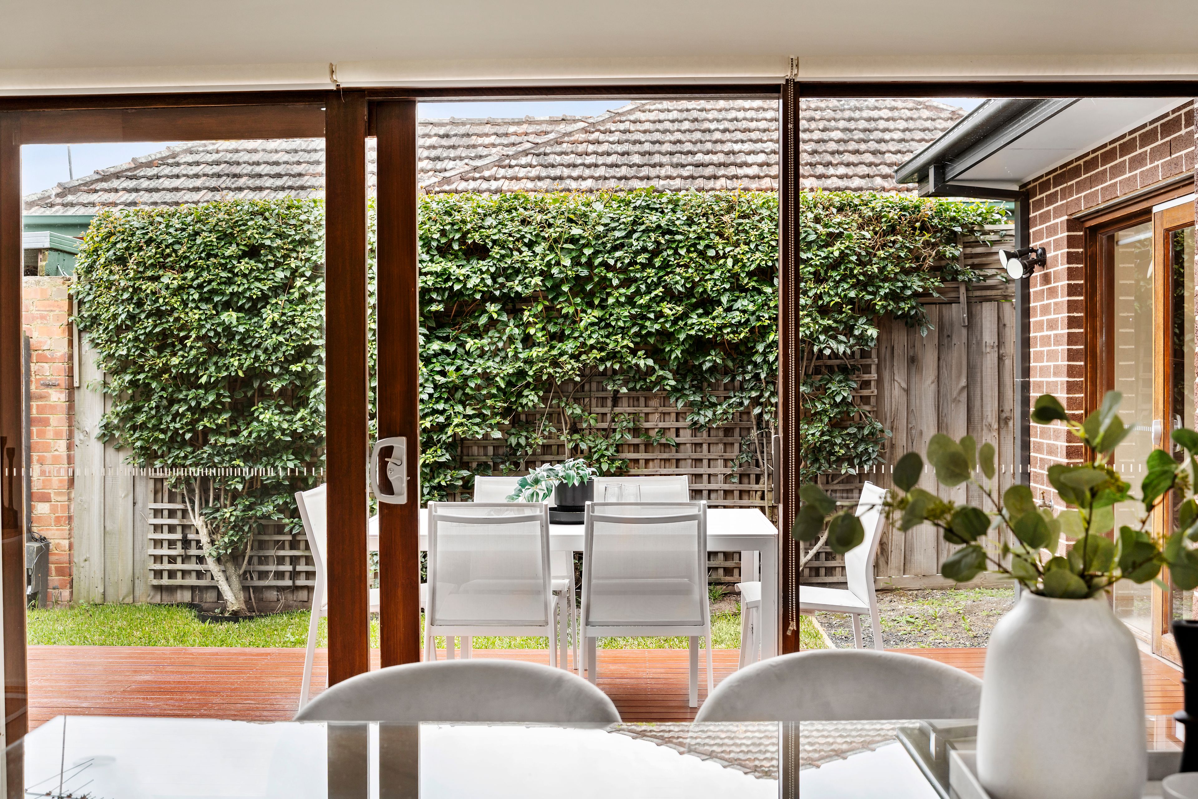 1/61 Hillview Avenue — photo 11 of 27