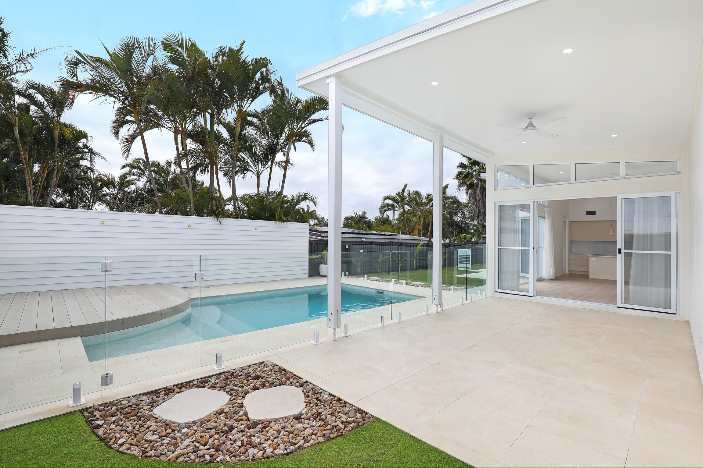 24 Dame Patti Drive, Sunrise Beach, QLD 4567