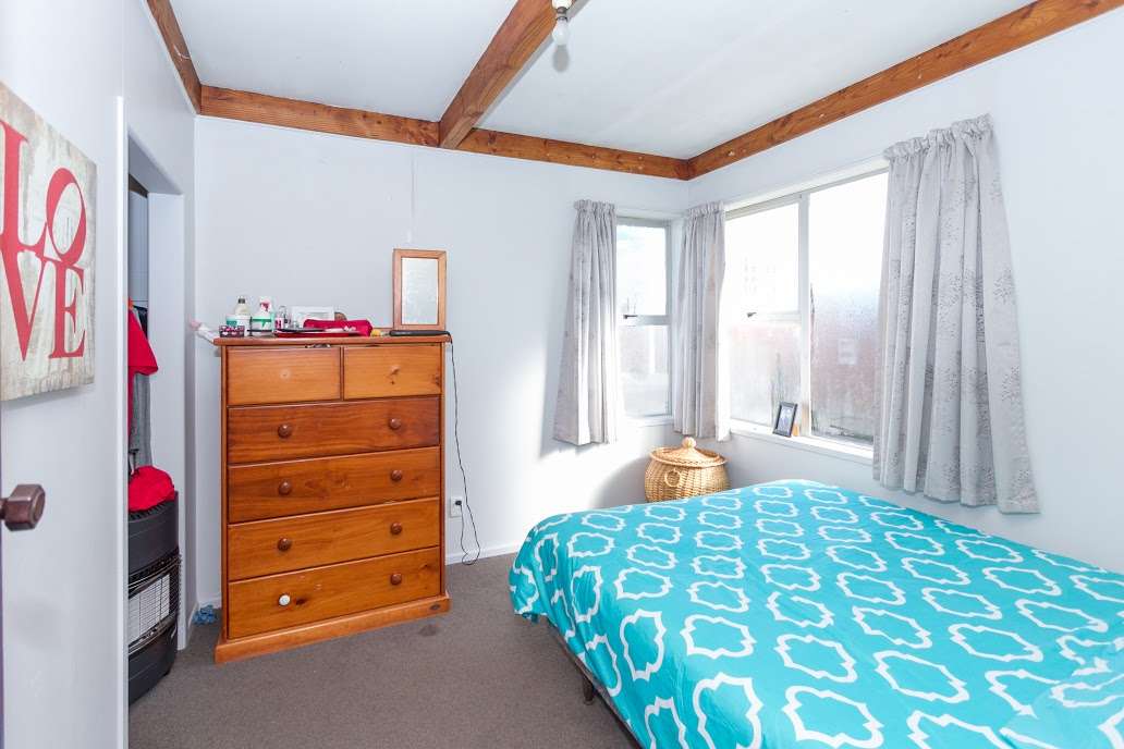 219b Fox Street photo 3