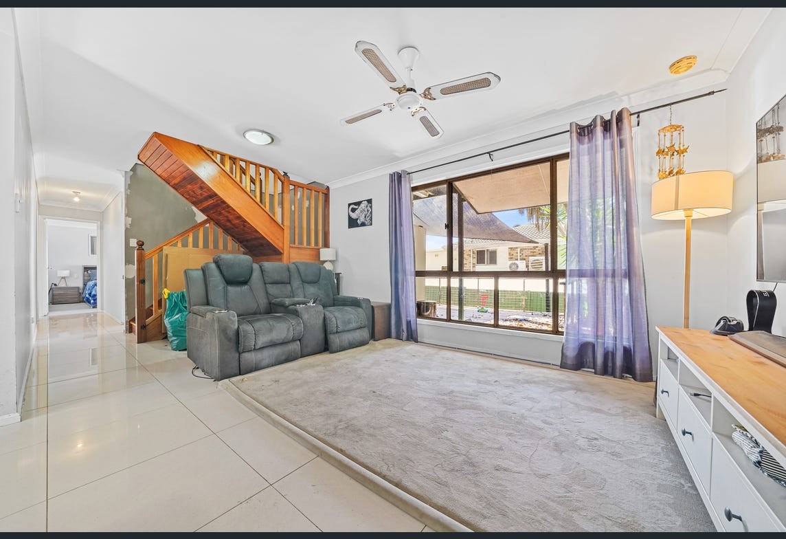 35 Loane Drive, Edens Landing, QLD 4207