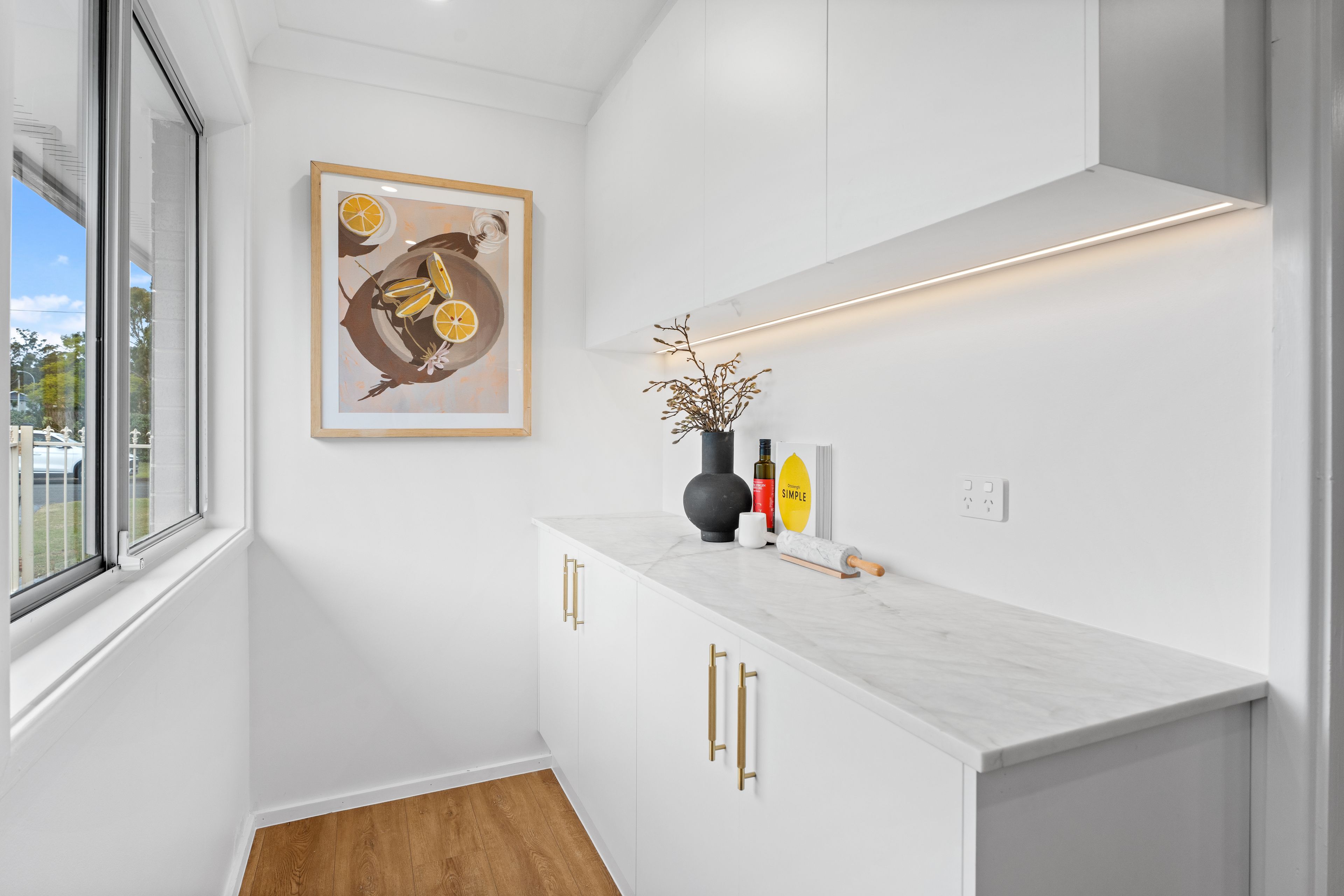 38 Armstein Crescent — photo 8 of 20