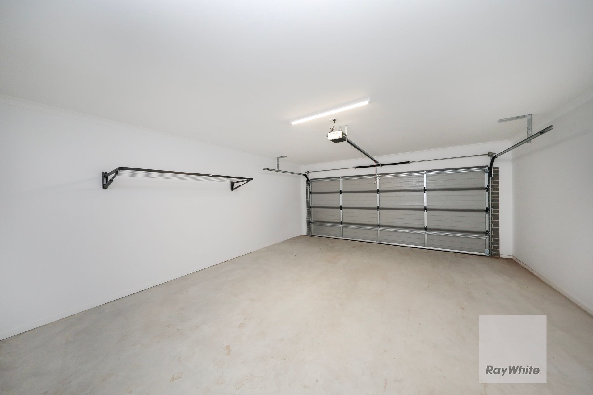 29 Messara Walk — photo 12 of 15