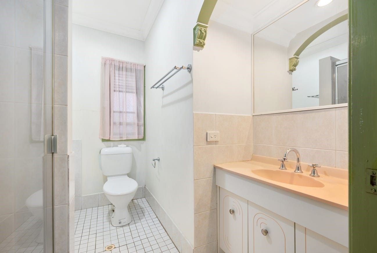 38 Lindwall Street — photo 9 of 13