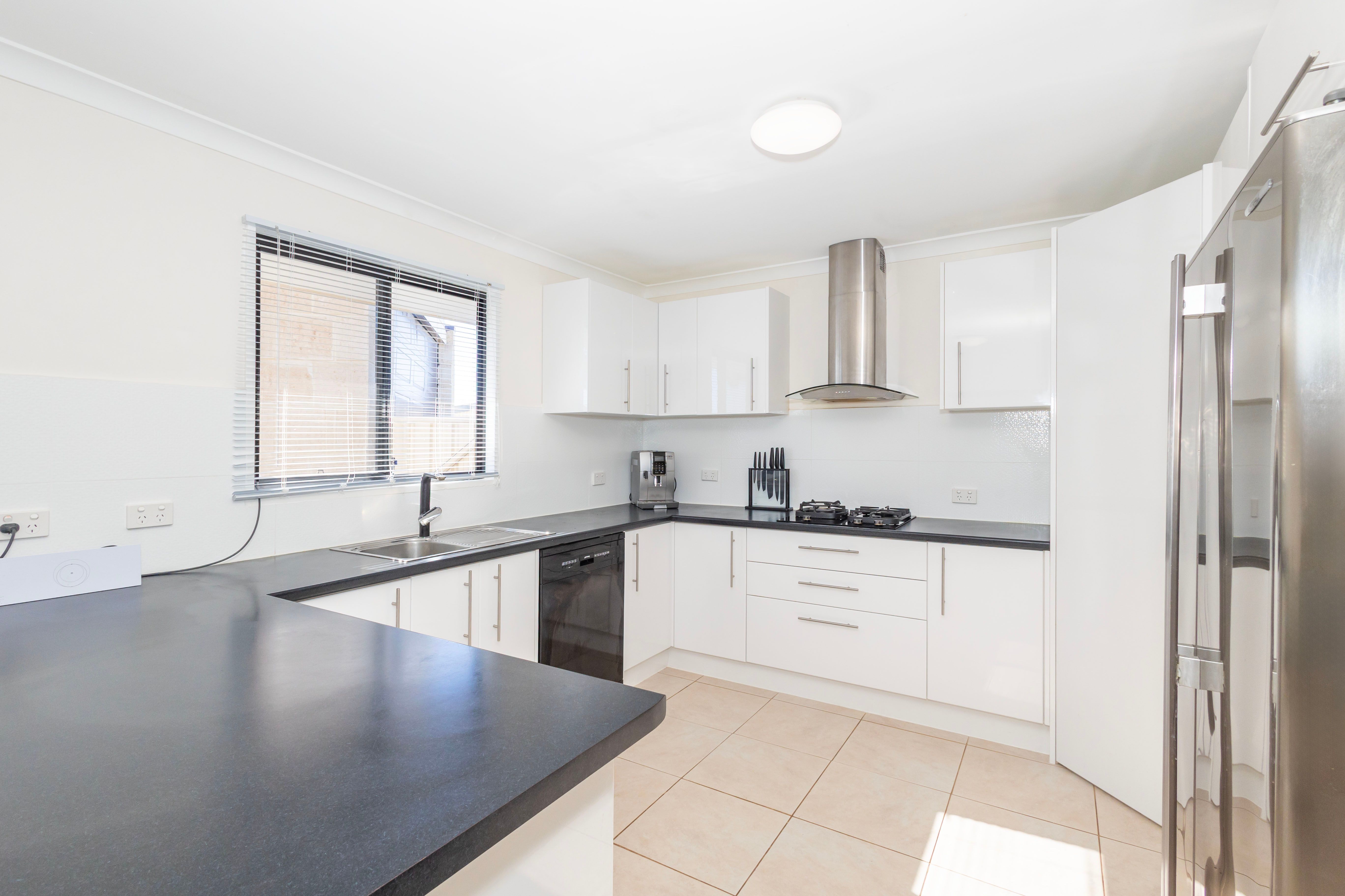 12 Thomas Street — photo 4 of 27