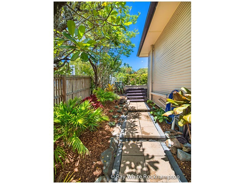 272 Farm Street, Kawana, QLD 4701