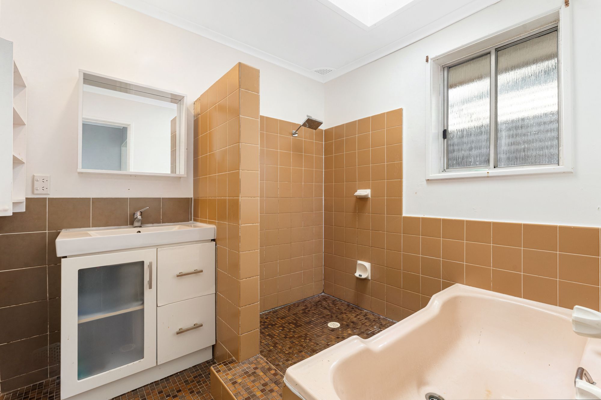 4 Roebuck Road — photo 9 of 16