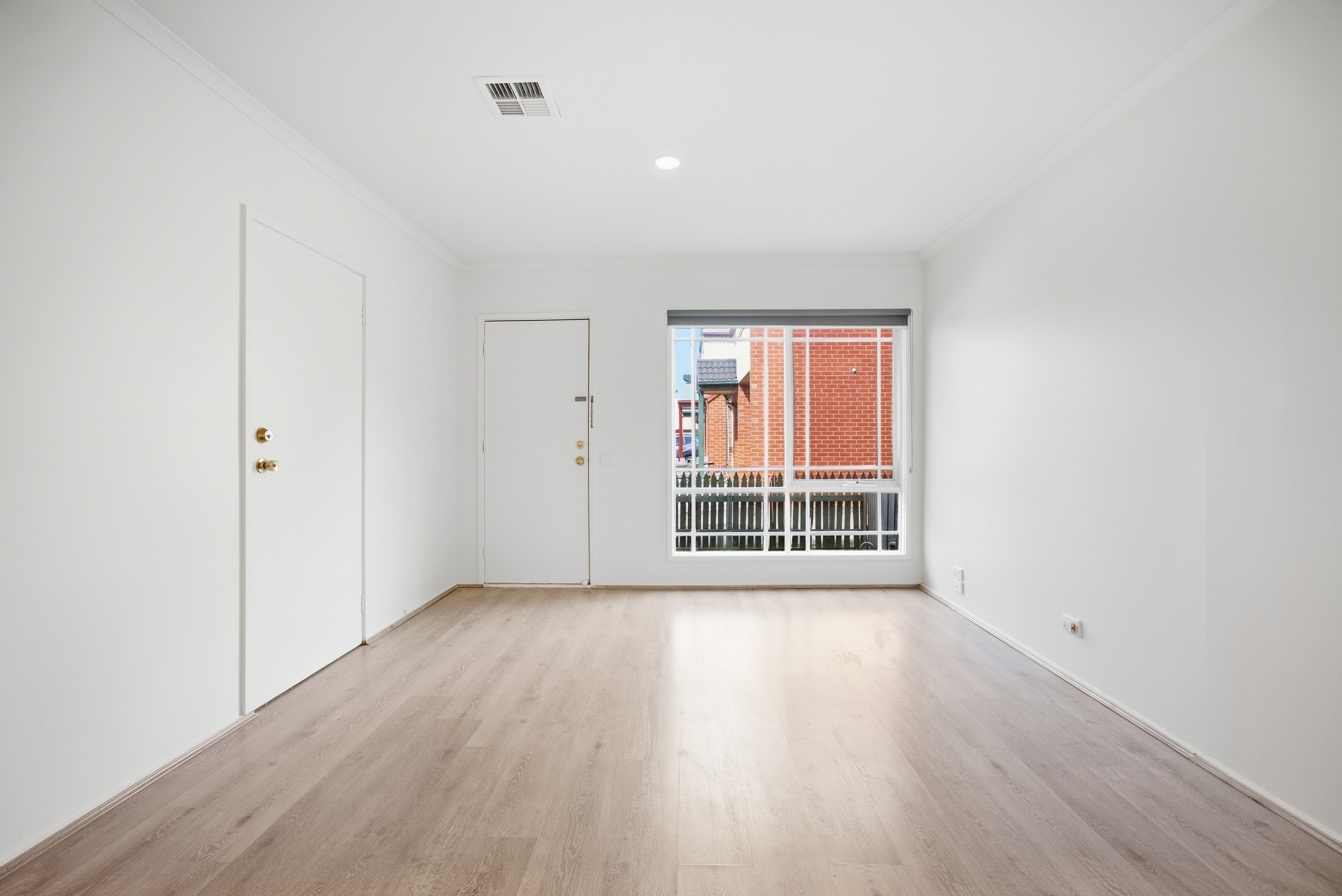 28 Kings Court — photo 3 of 16