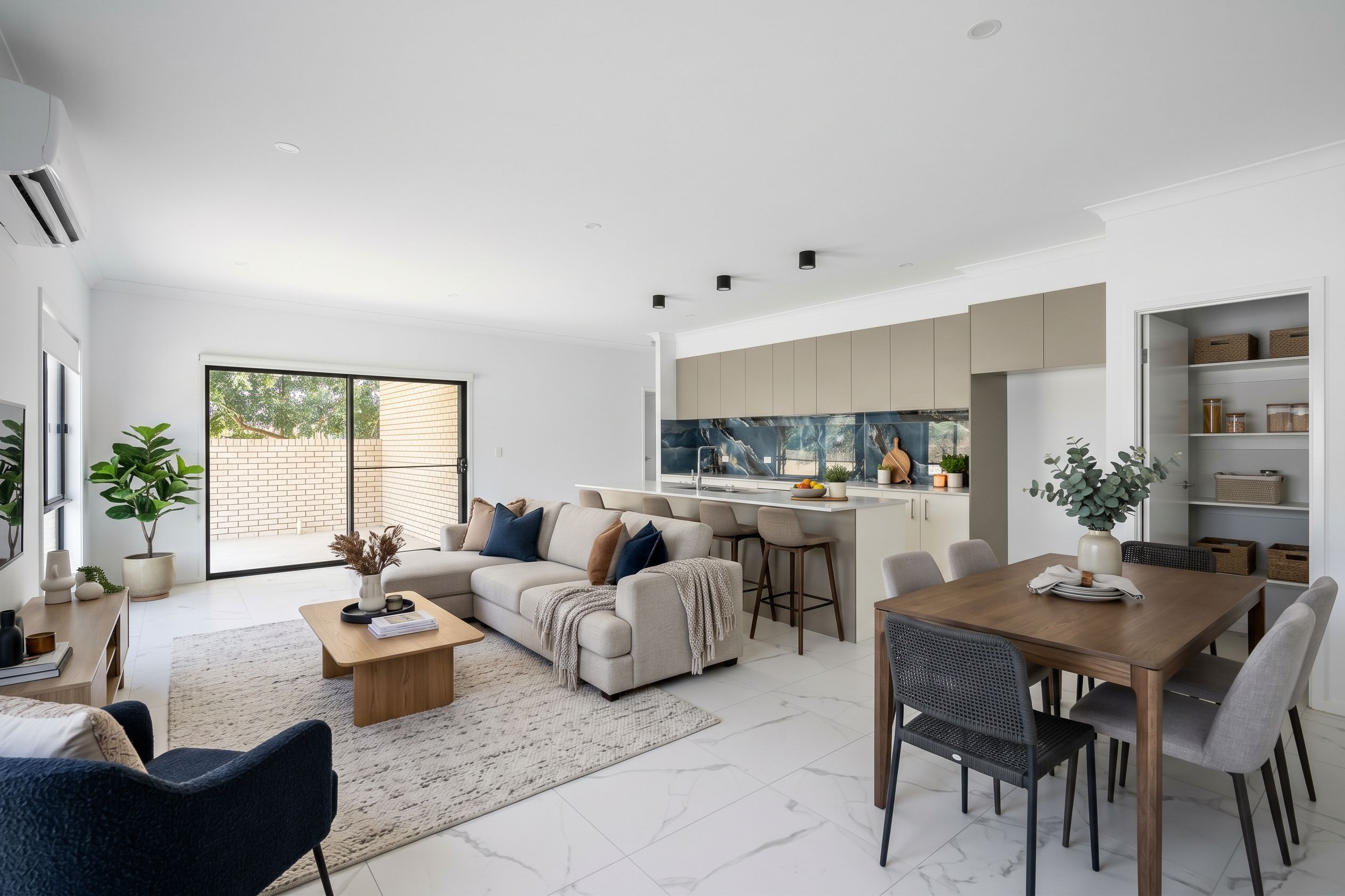 33 Spruce Street — photo 3 of 12