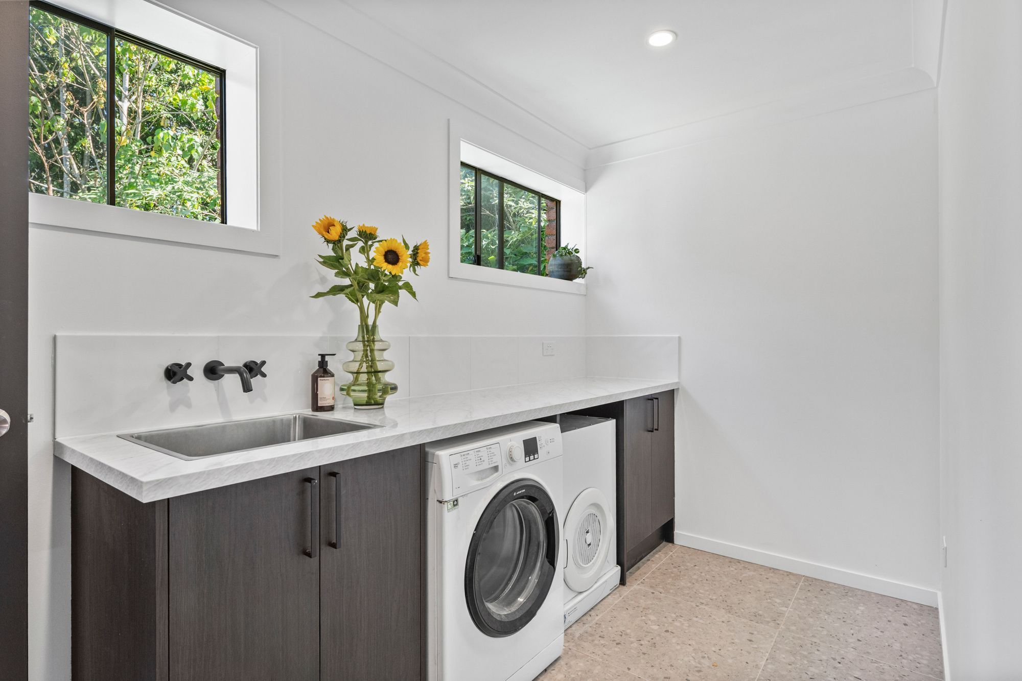 34 Whitian Drive — photo 16 of 24