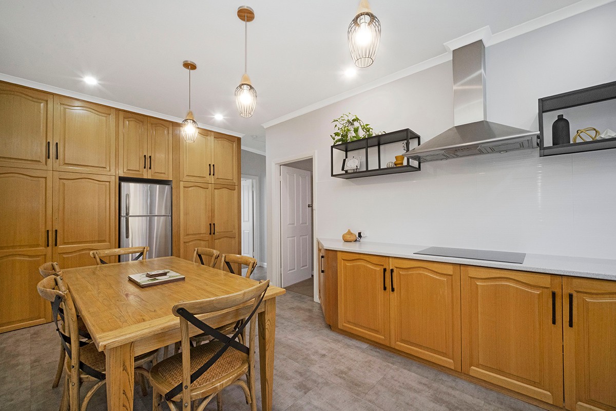 11 Lyndoch Avenue, Warrnambool, VIC 3280