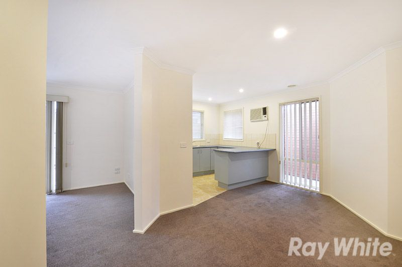 2/11 Ross Street, Ferntree Gully, VIC 3156