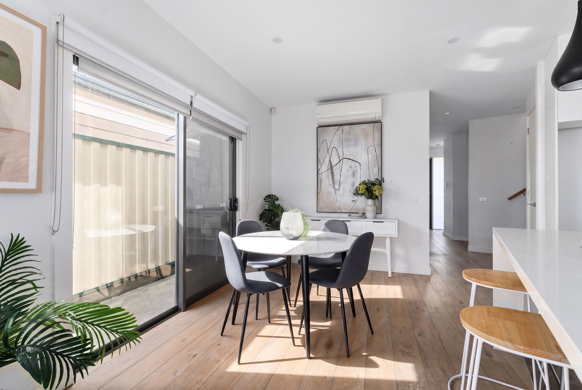 118 Woods Street — photo 4 of 17