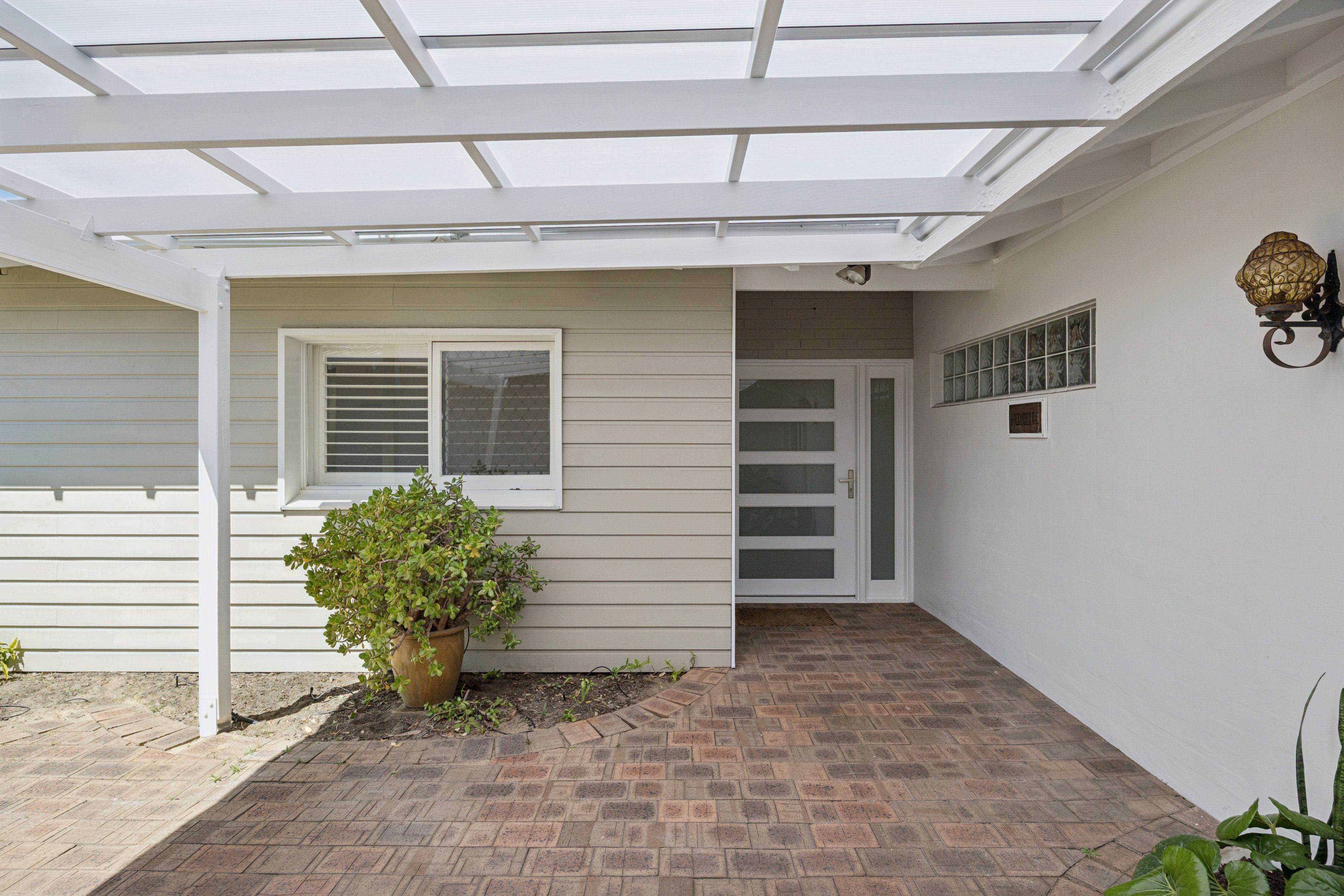 8 Oleander Way — photo 3 of 29