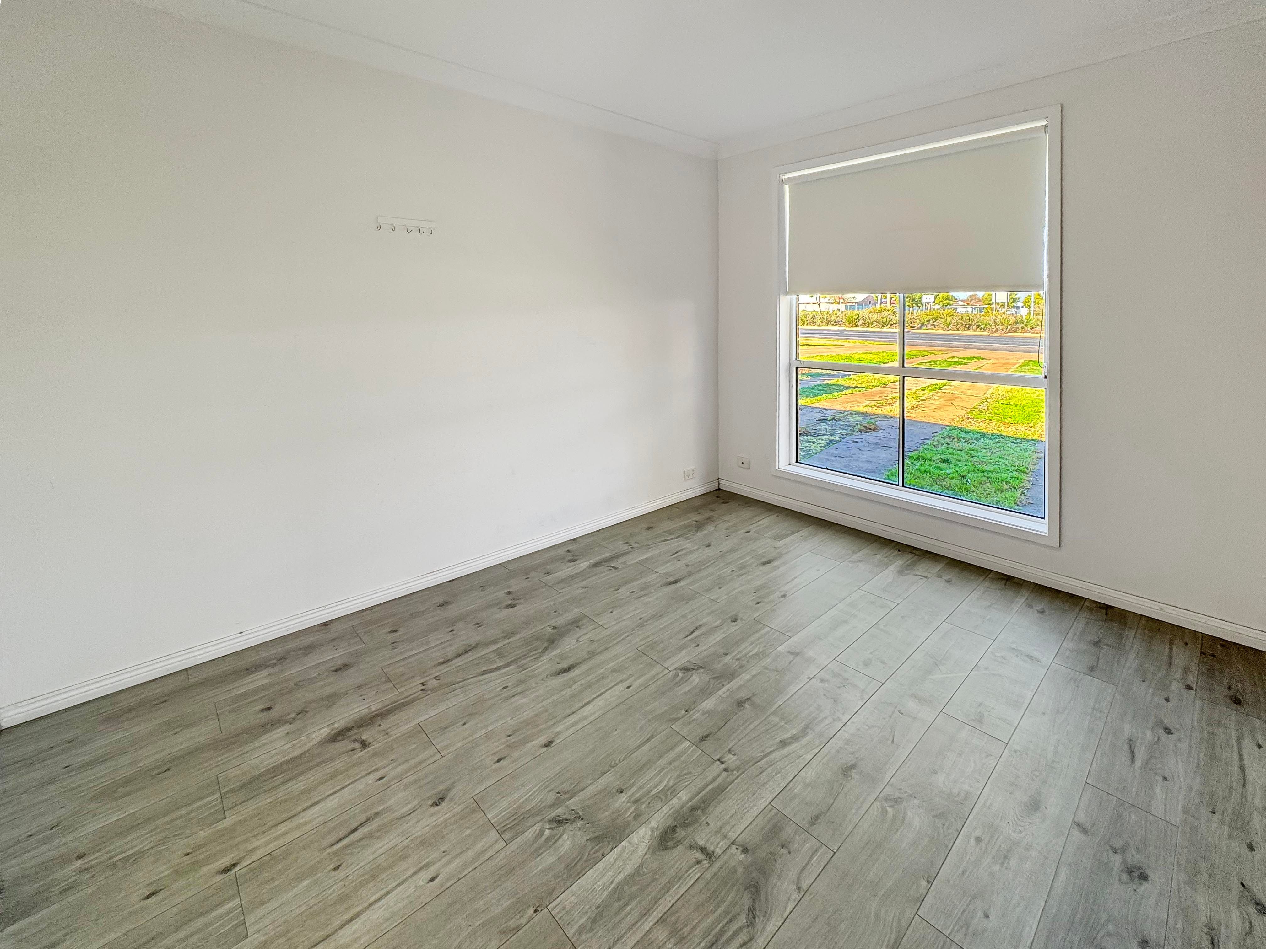 196 Cobra Street — photo 7 of 12