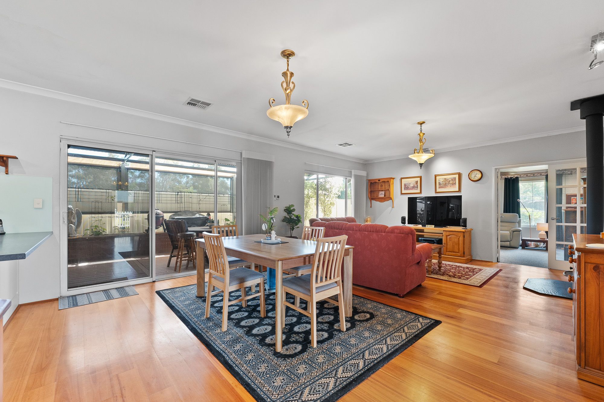 2 Wanderer Parkway — photo 11 of 28