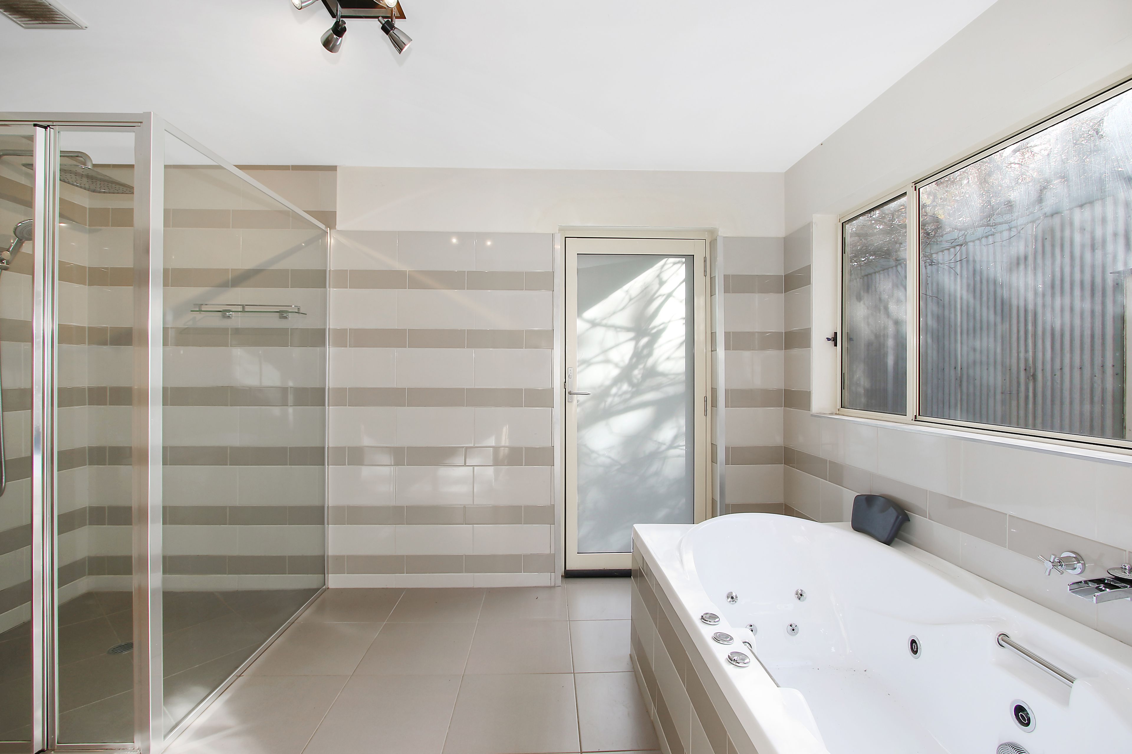 529 Hague Street, Lavington, NSW 2641
