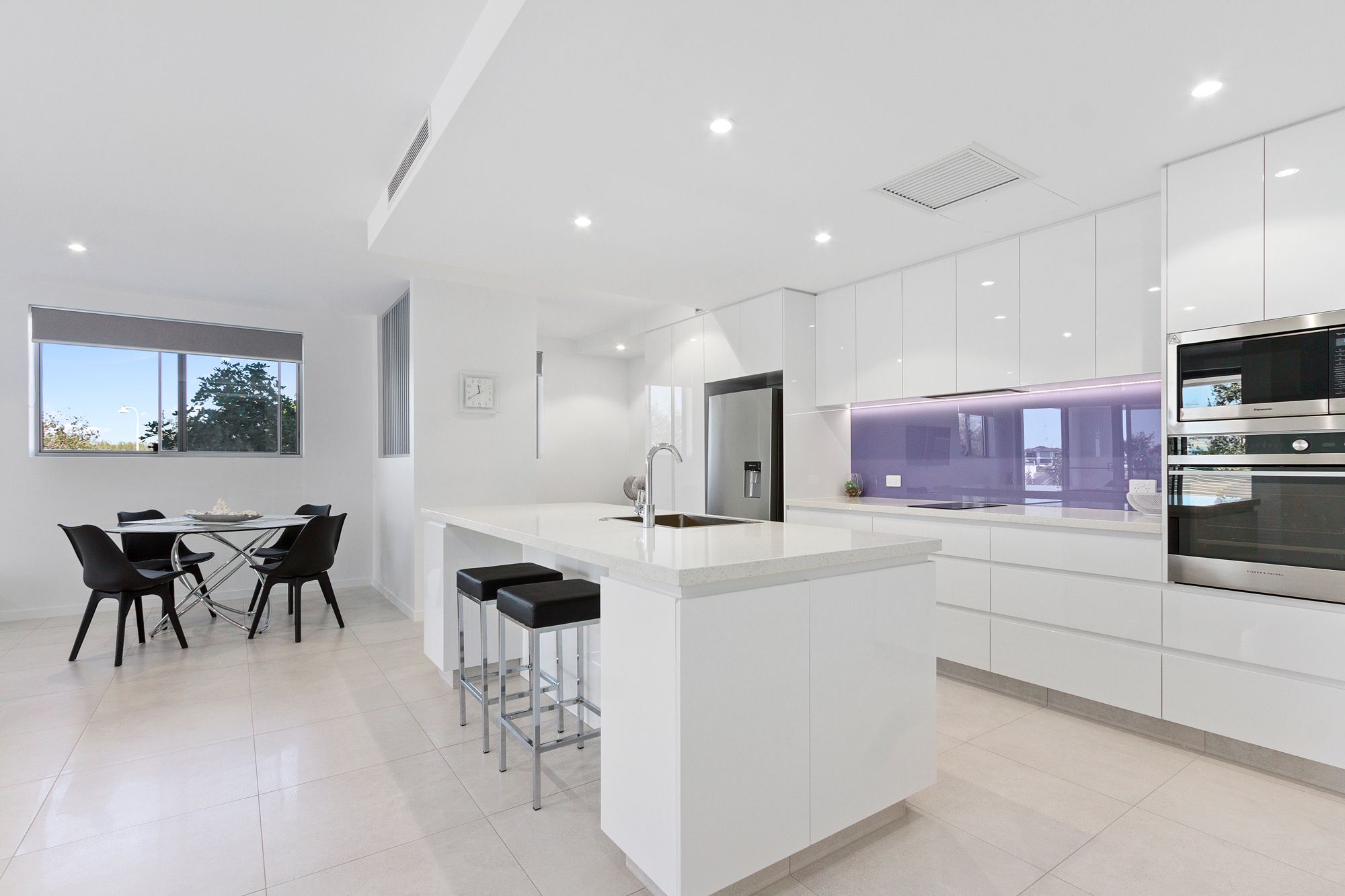 14 Oceania Way, Paradise Point QLD 4216