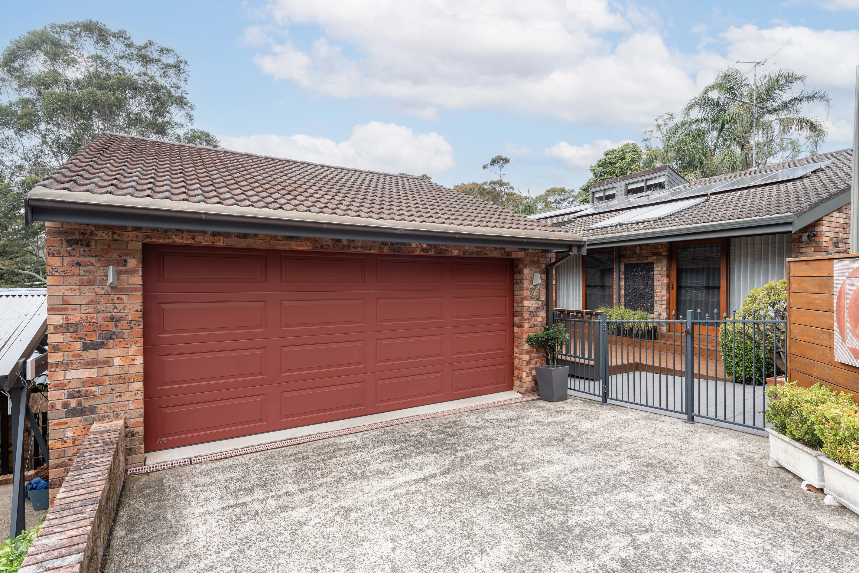 21 The Crescent, Helensburgh, NSW 2508