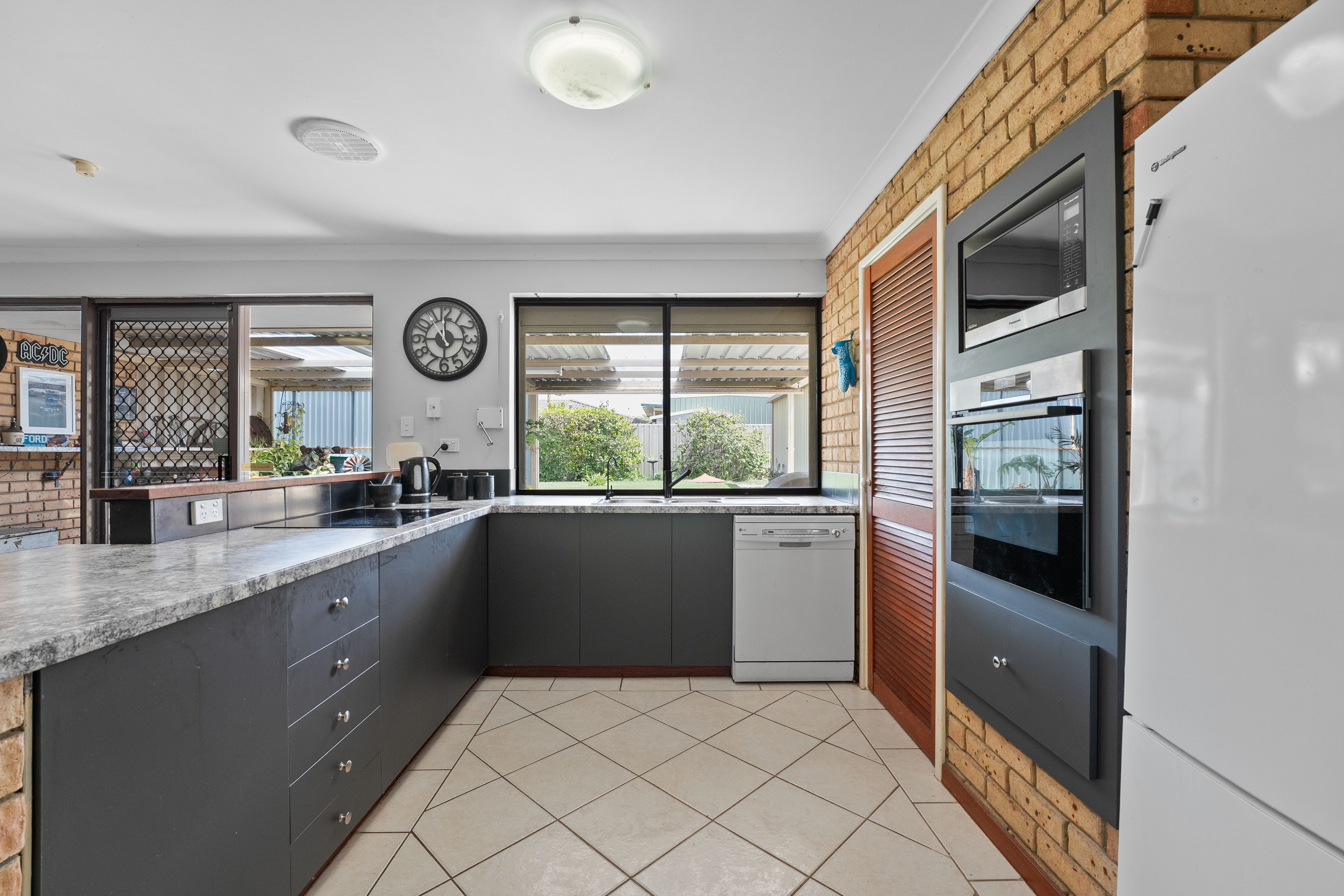 11 Trinity Court — photo 14 of 30