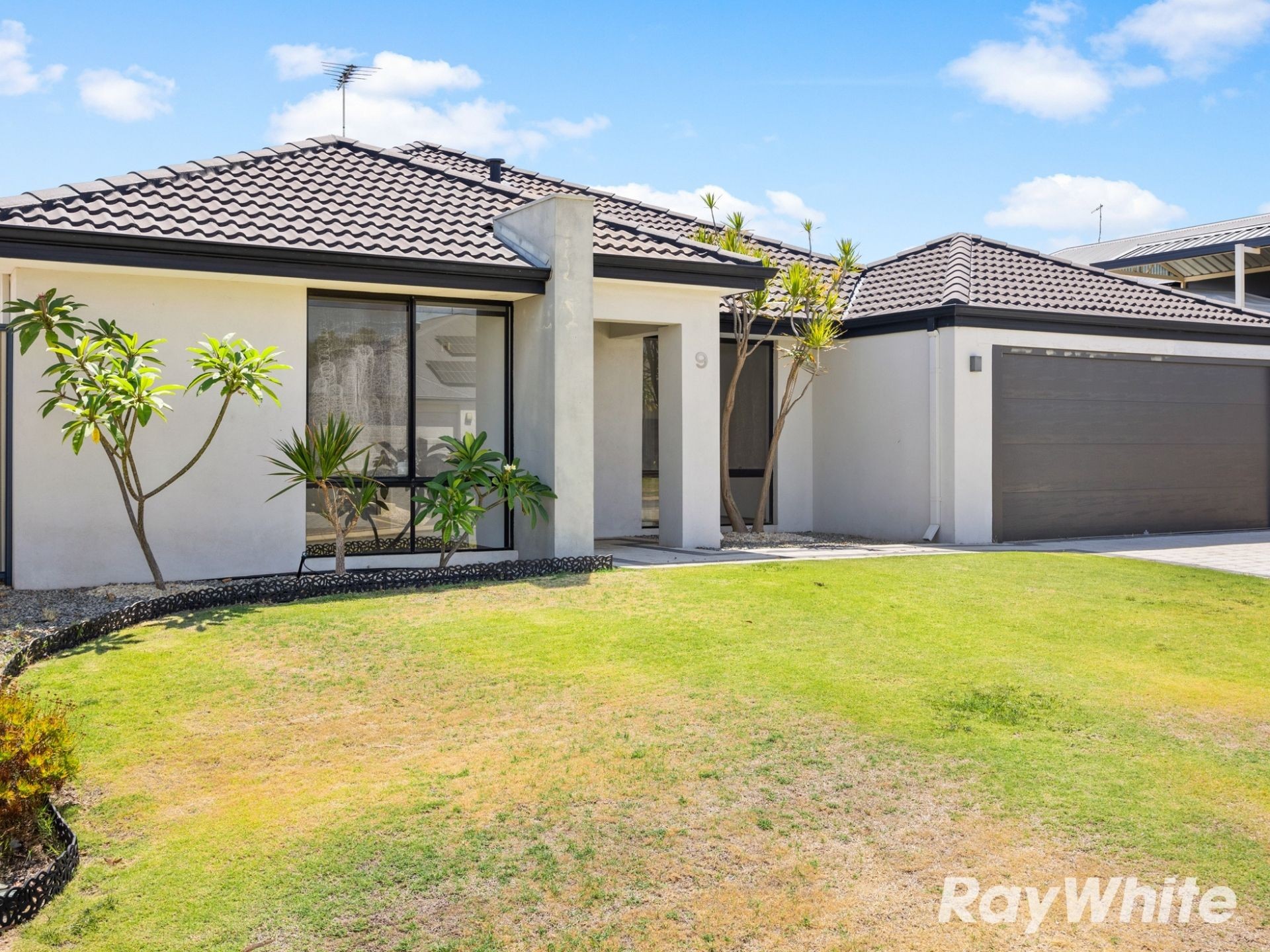 9 Medinah Street, Meadow Springs, WA 6210