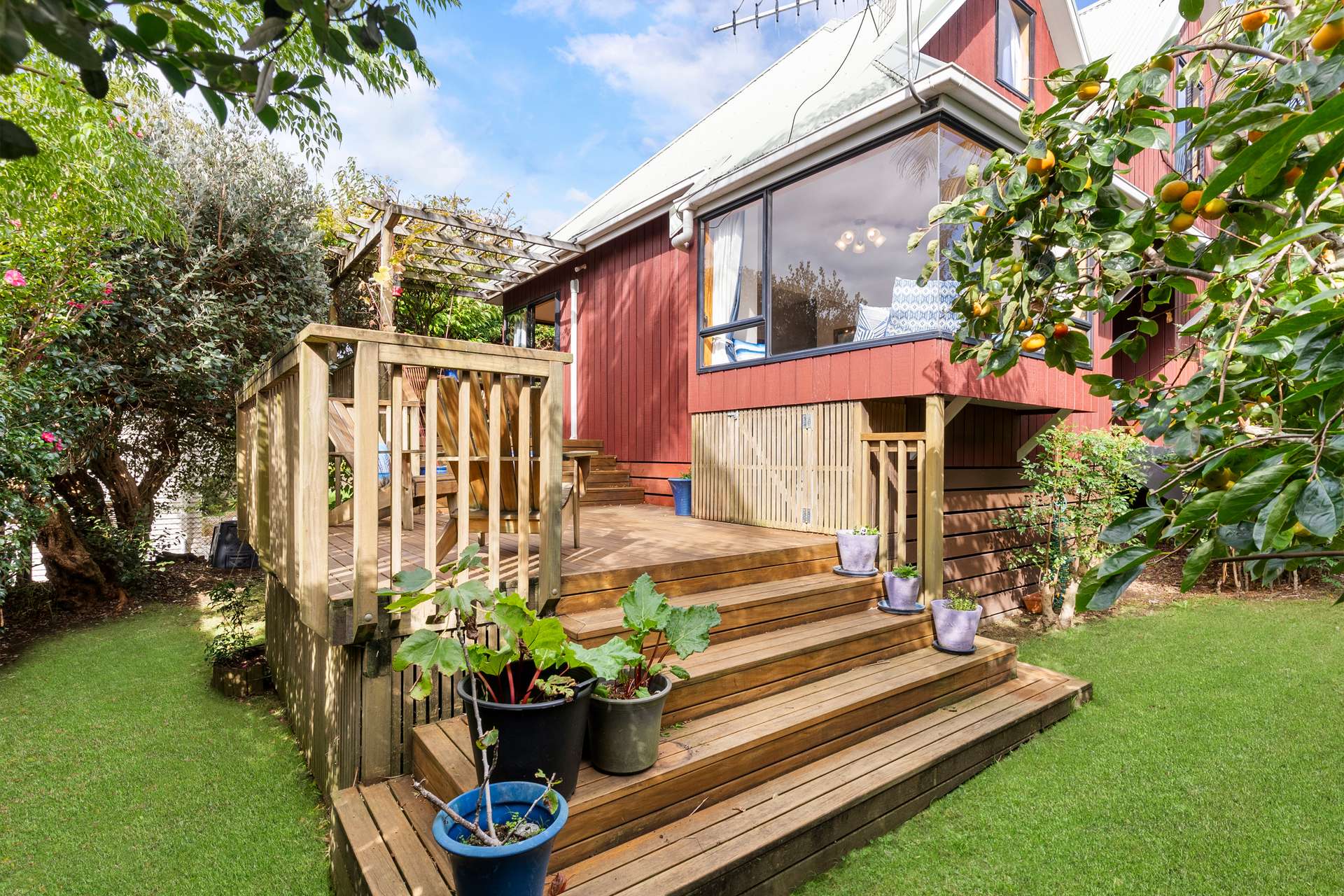 2/120 Riddell Road photo 0