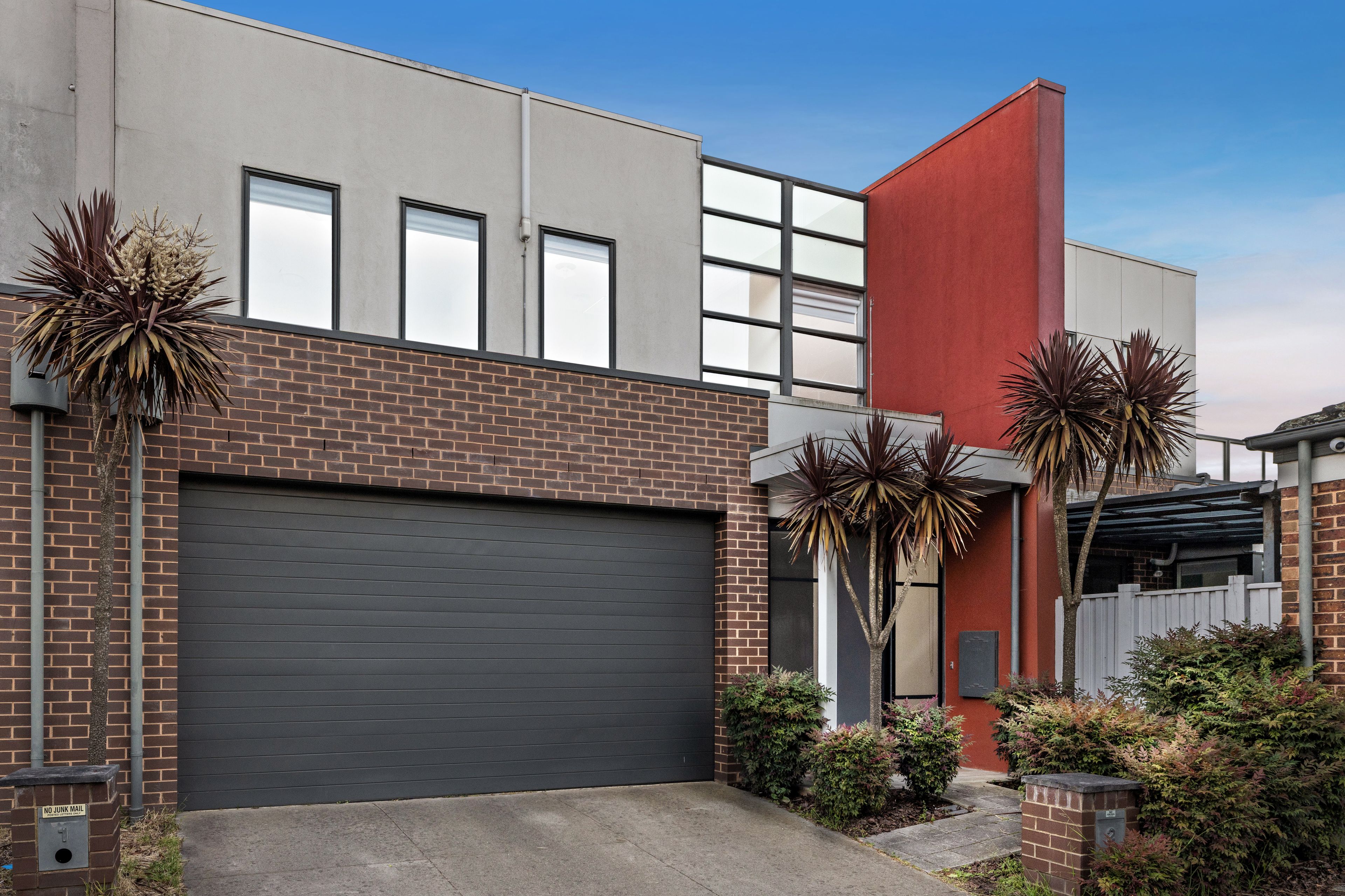 2 Kiora Court — photo from Ray White Ferntree Gully